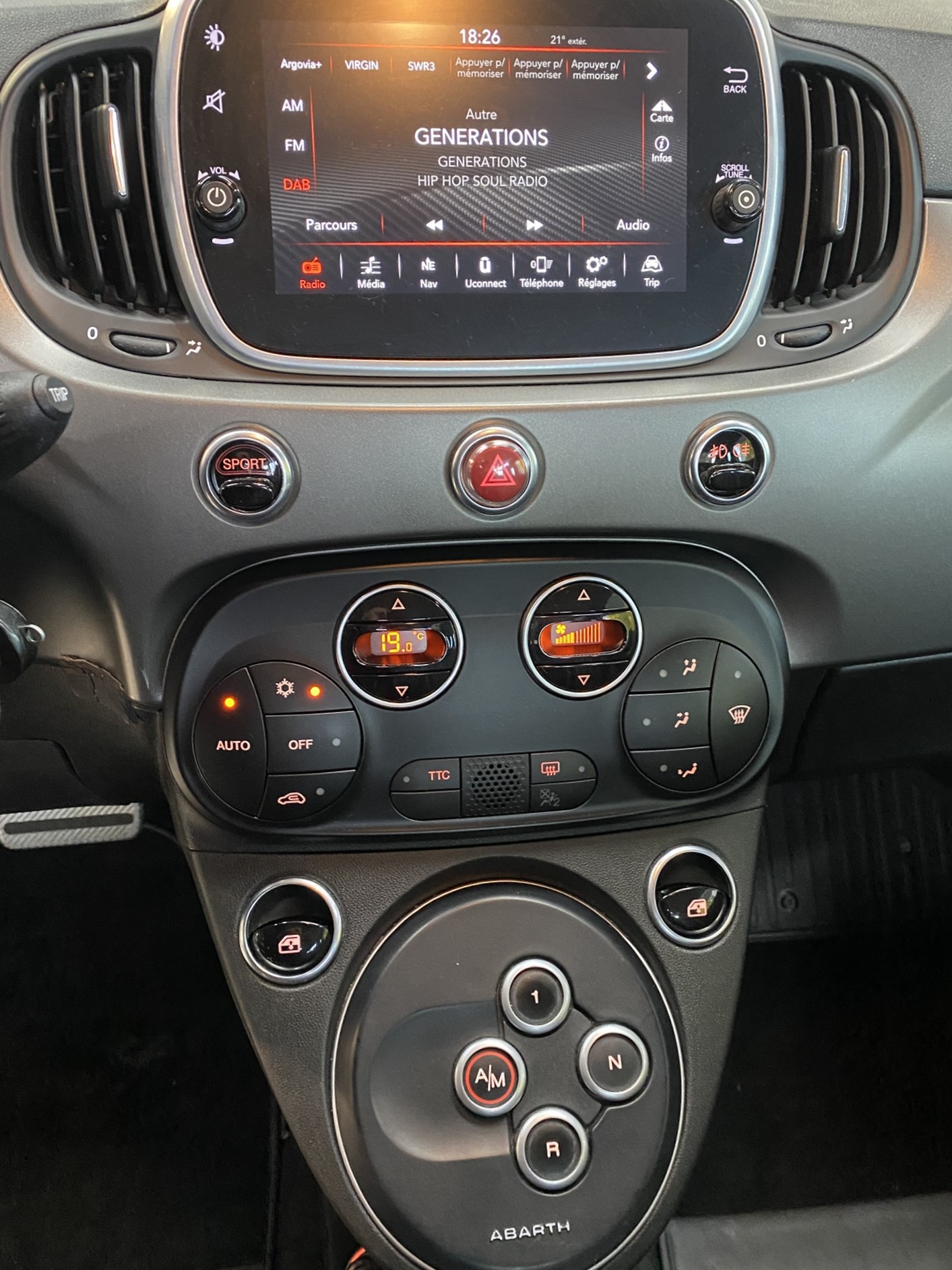 FIAT 595C 1.4 16V Turbo Abarth Turismo Dualogic-image-27