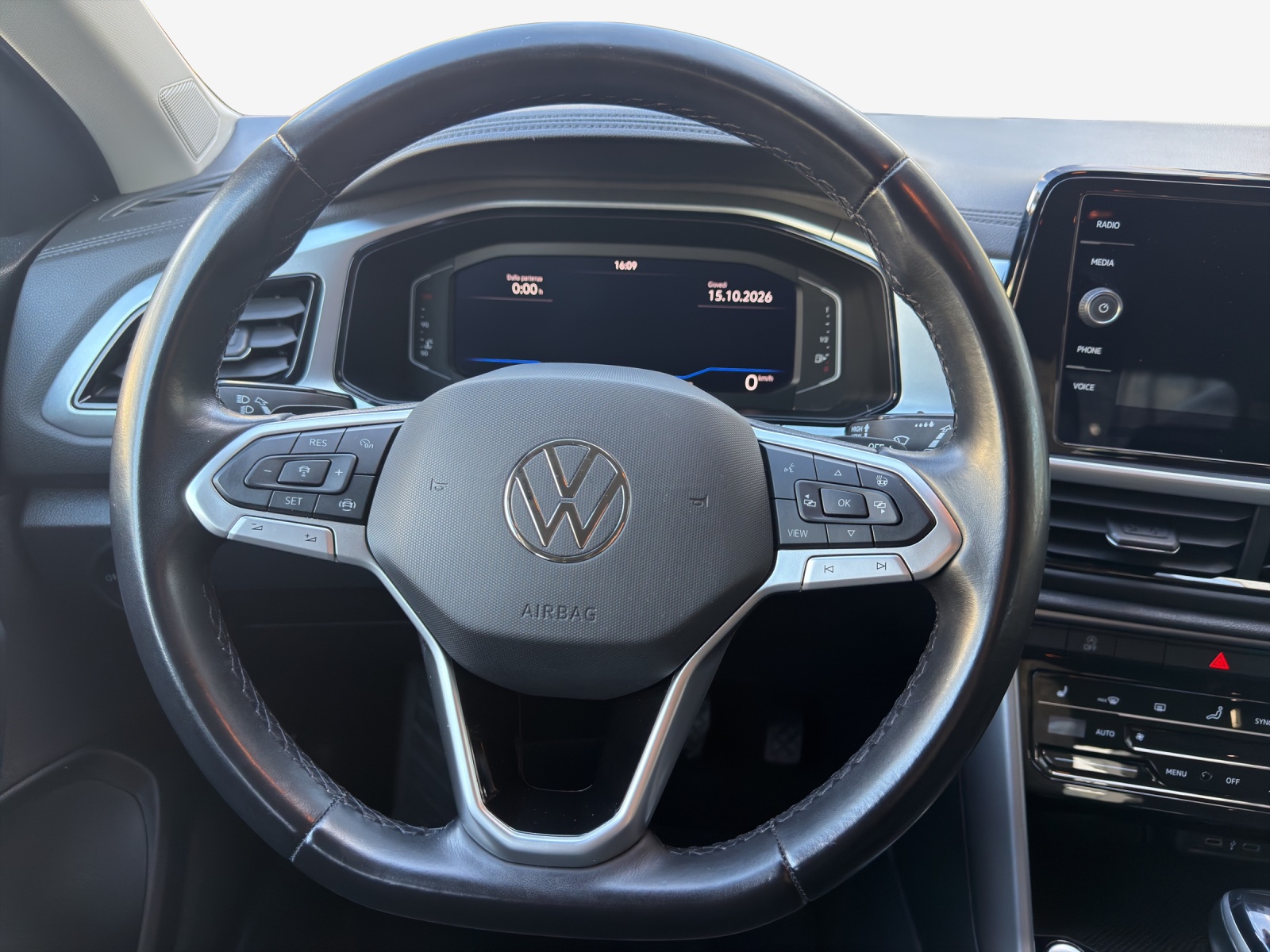 VW T-Roc 1.5 TSI EVO Life DSG-image-9