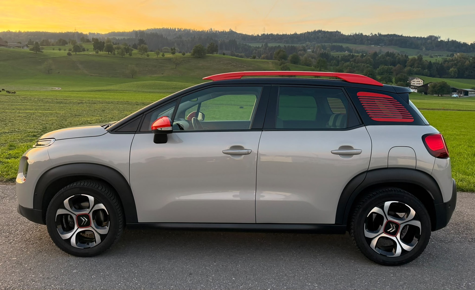 CITROEN C3 Aircross 1.2i PureTech Shine EAT-image-2