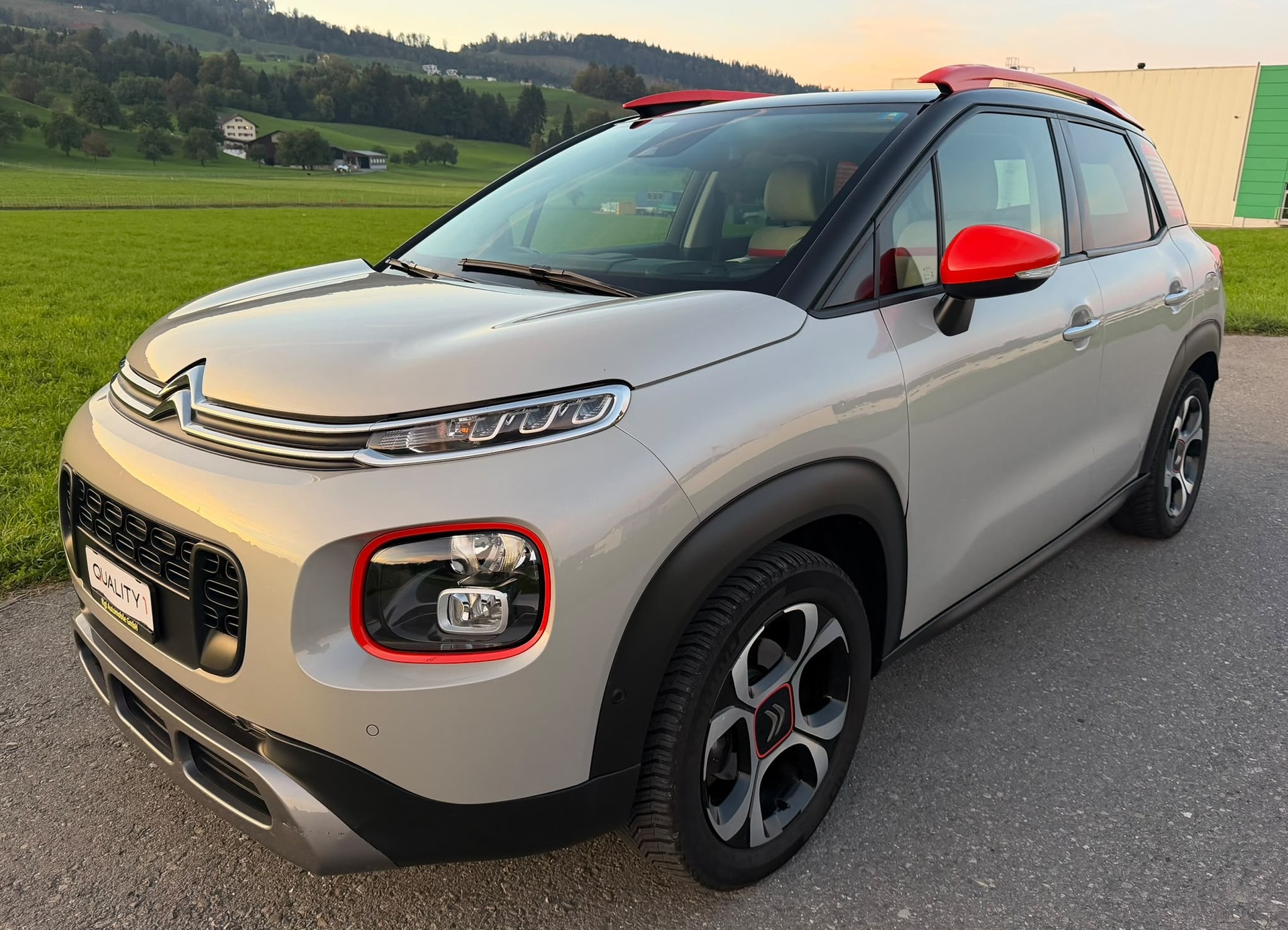 CITROEN C3 Aircross 1.2i PureTech Shine EAT-image-1