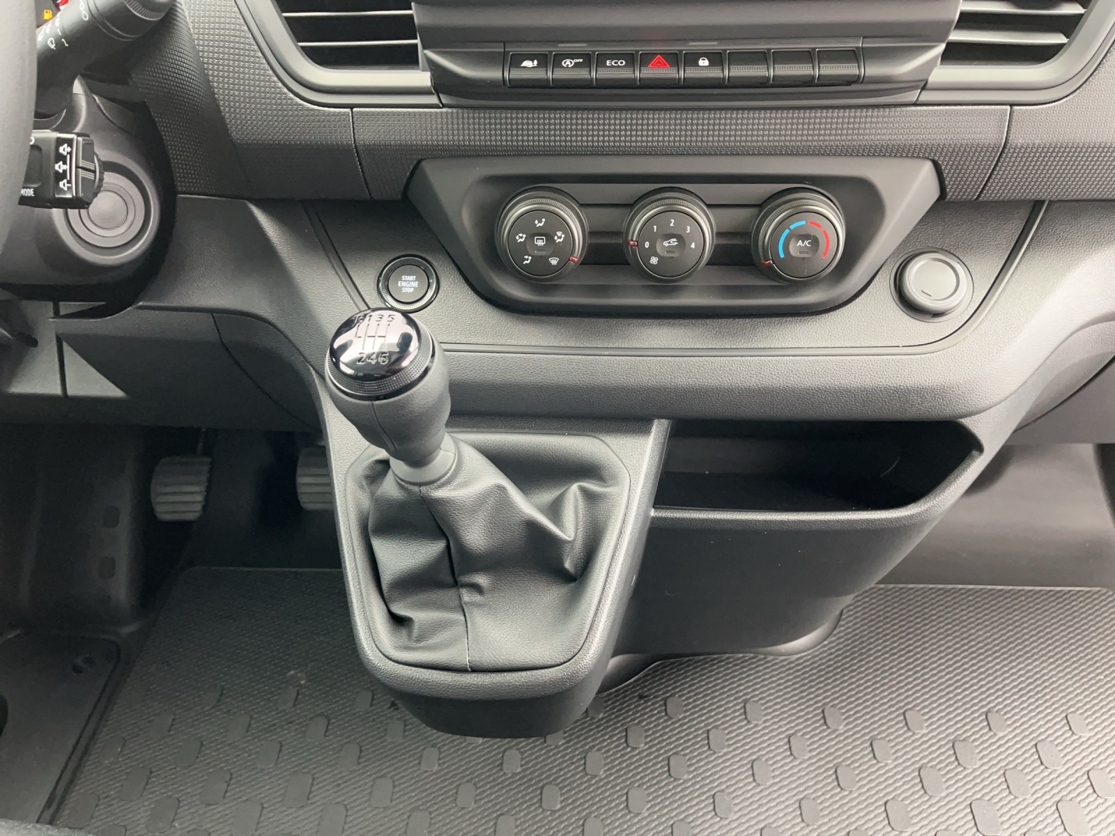 RENAULT Trafic Kaw. 2.8 t L1 H1 2.0 dCi Blue 110 Advance-image-13
