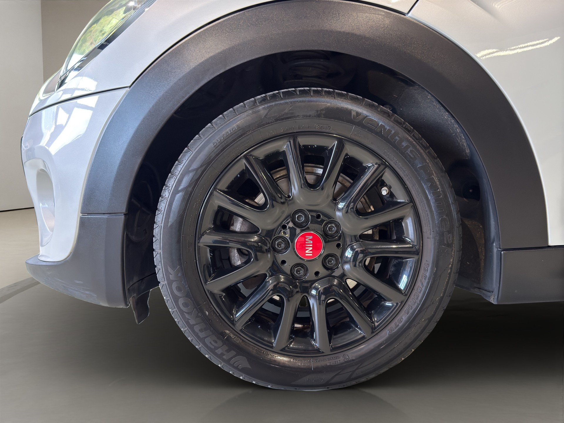 MINI Cooper-image-3