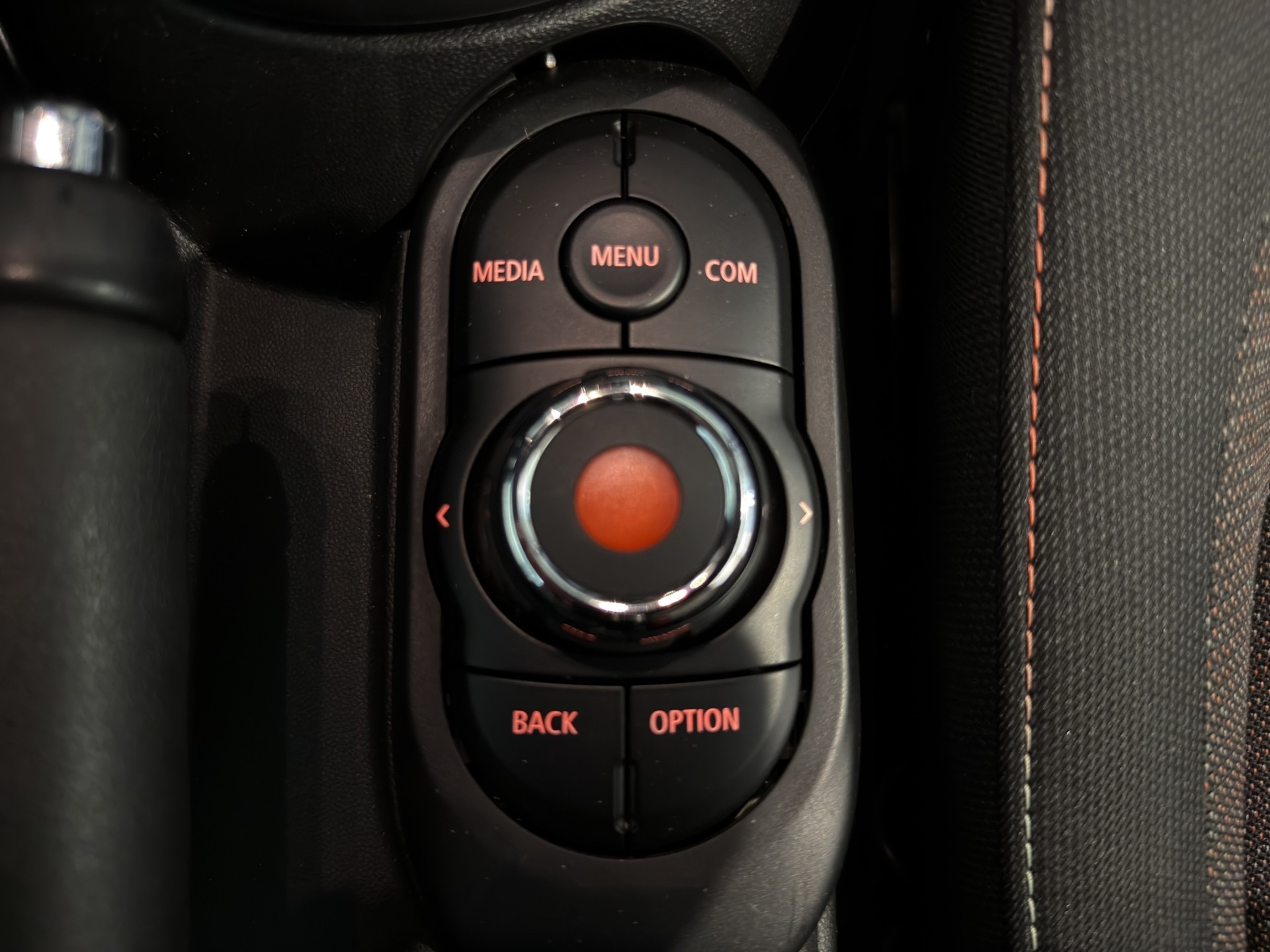MINI Cooper-image-13