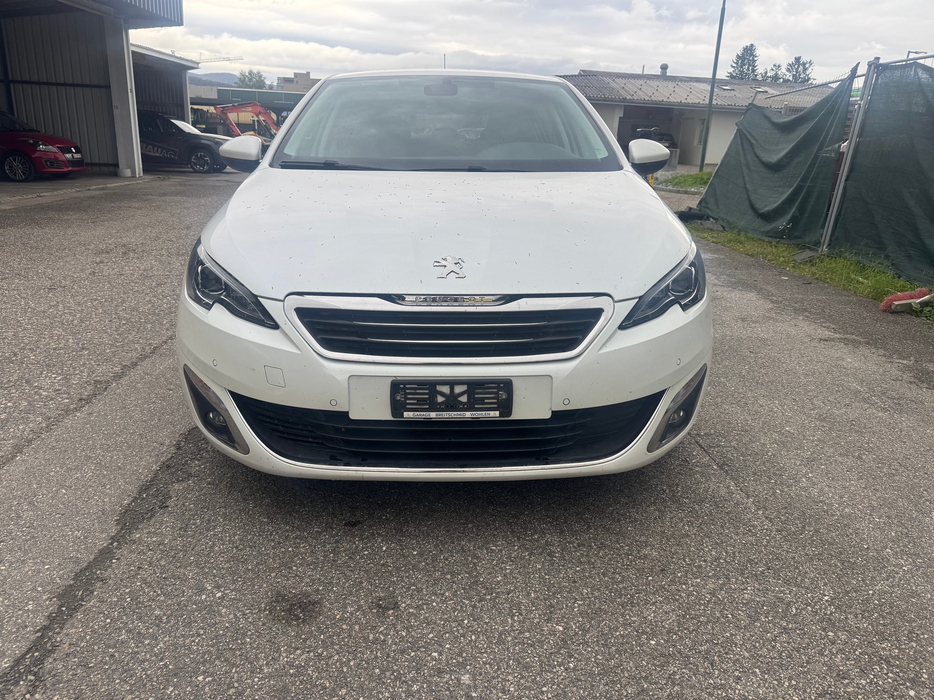 PEUGEOT 308 1.2 THP Allure Automatic