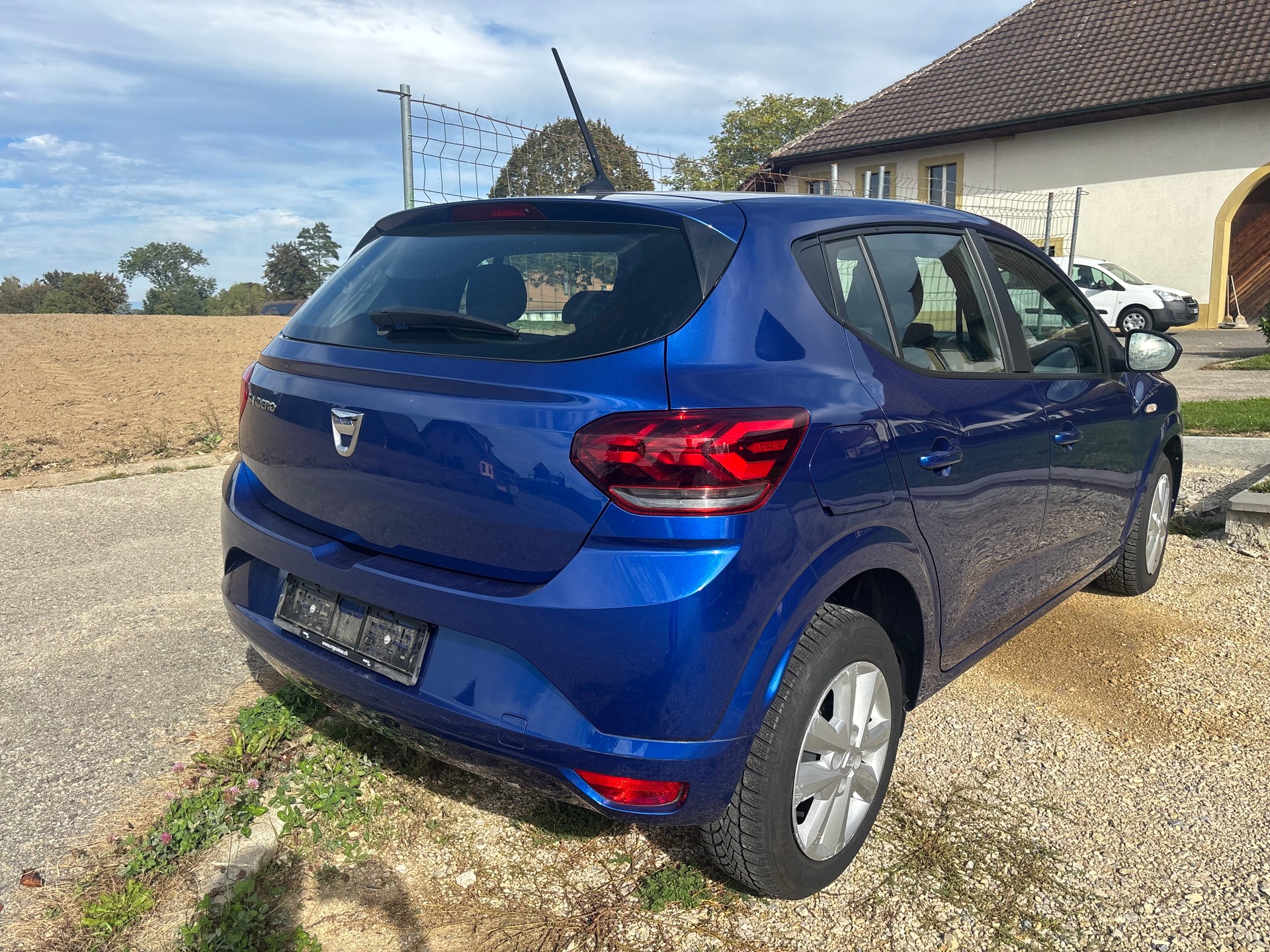 DACIA Sandero TCe 90 Comfort CVT-image-1