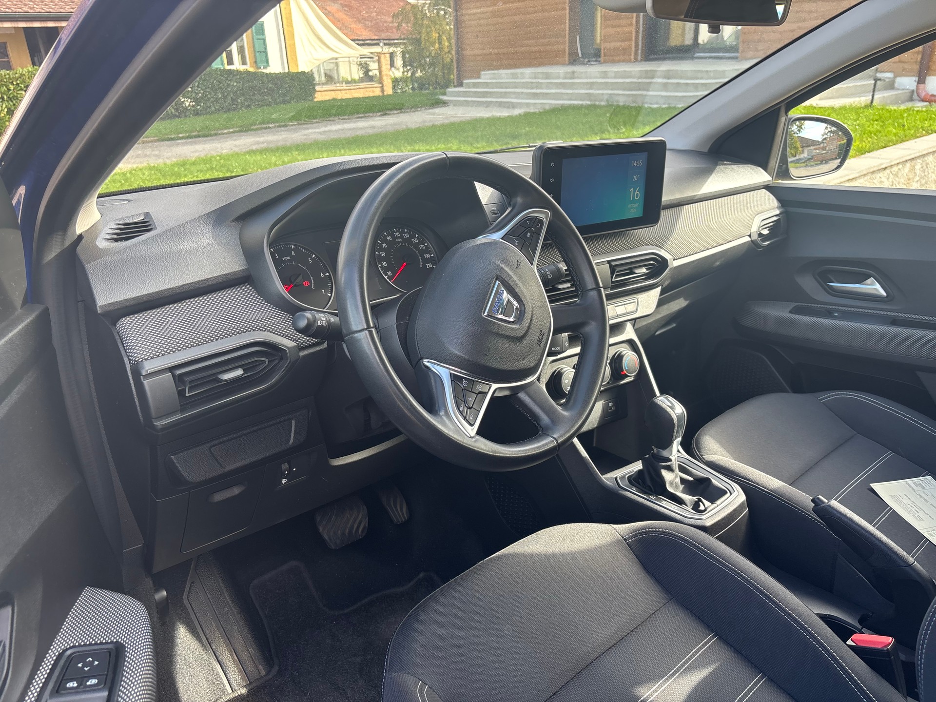 DACIA Sandero TCe 90 Comfort CVT-image-5
