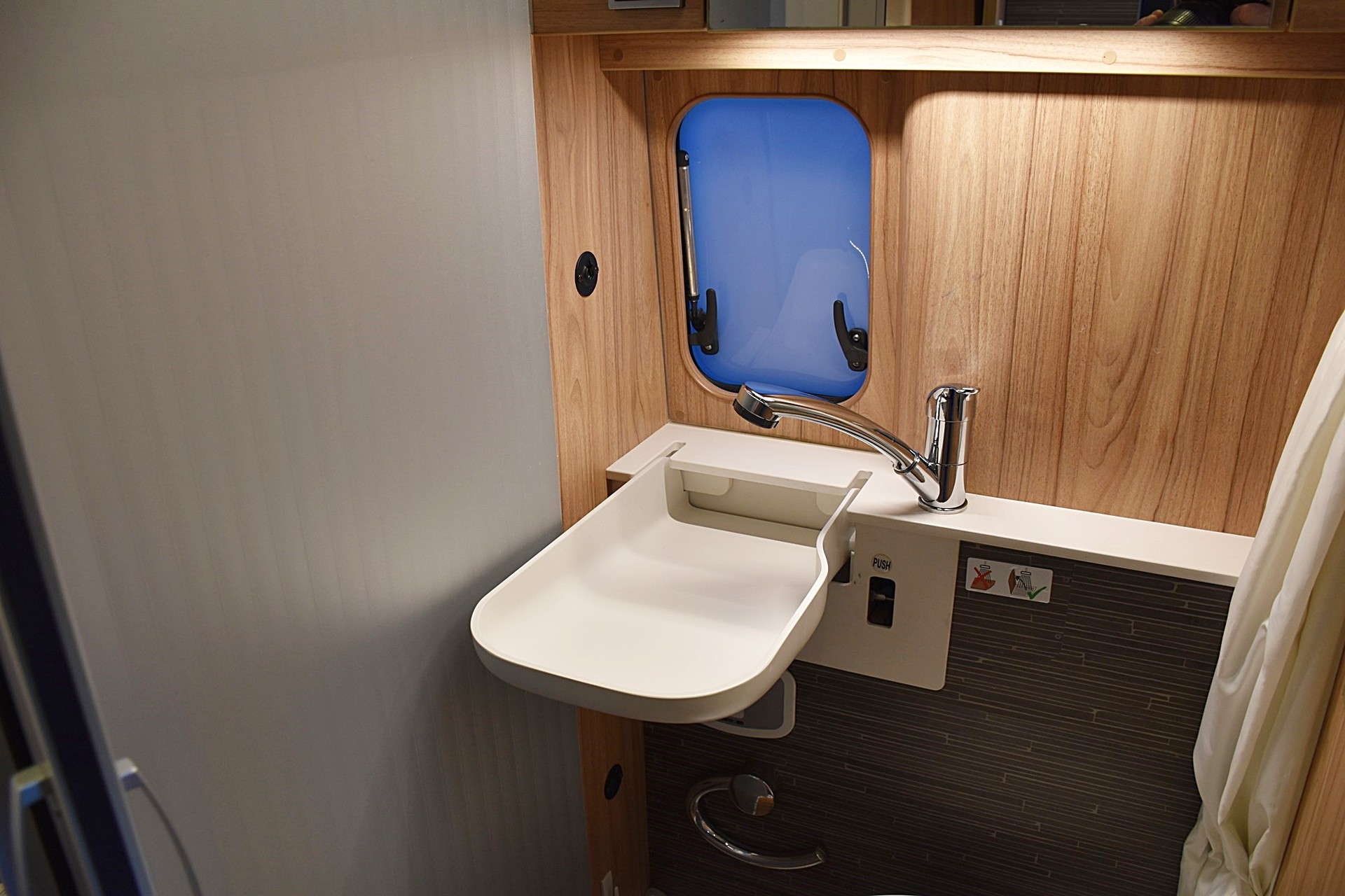HYMER YOSEMITE 2,3 DIESEL HUBDACH FIAT DUCATO MULTIJET 130-image-15