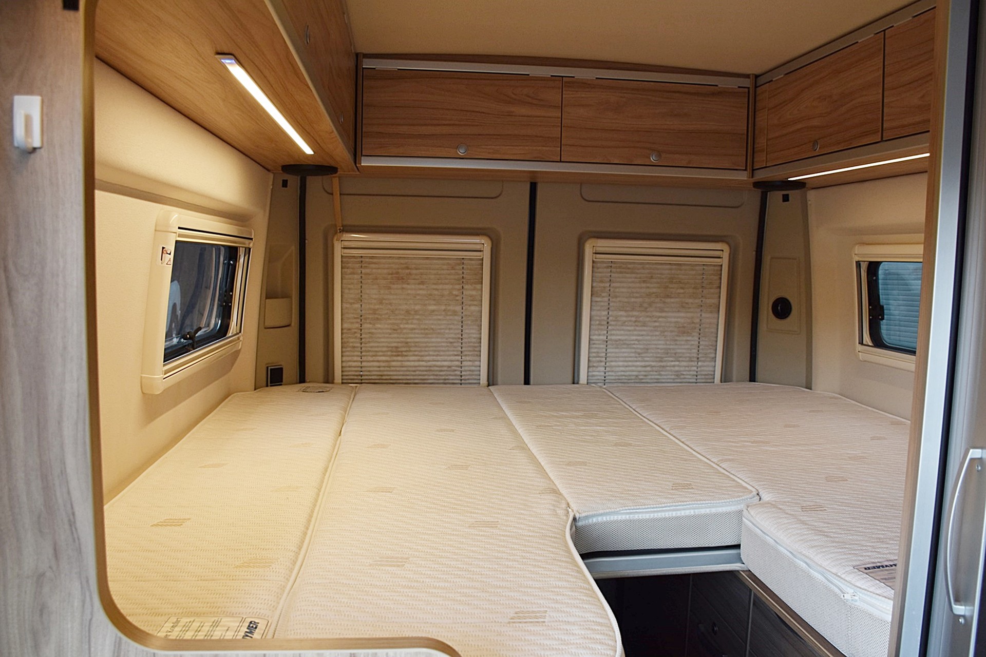 HYMER YOSEMITE 2,3 DIESEL HUBDACH FIAT DUCATO MULTIJET 130-image-1