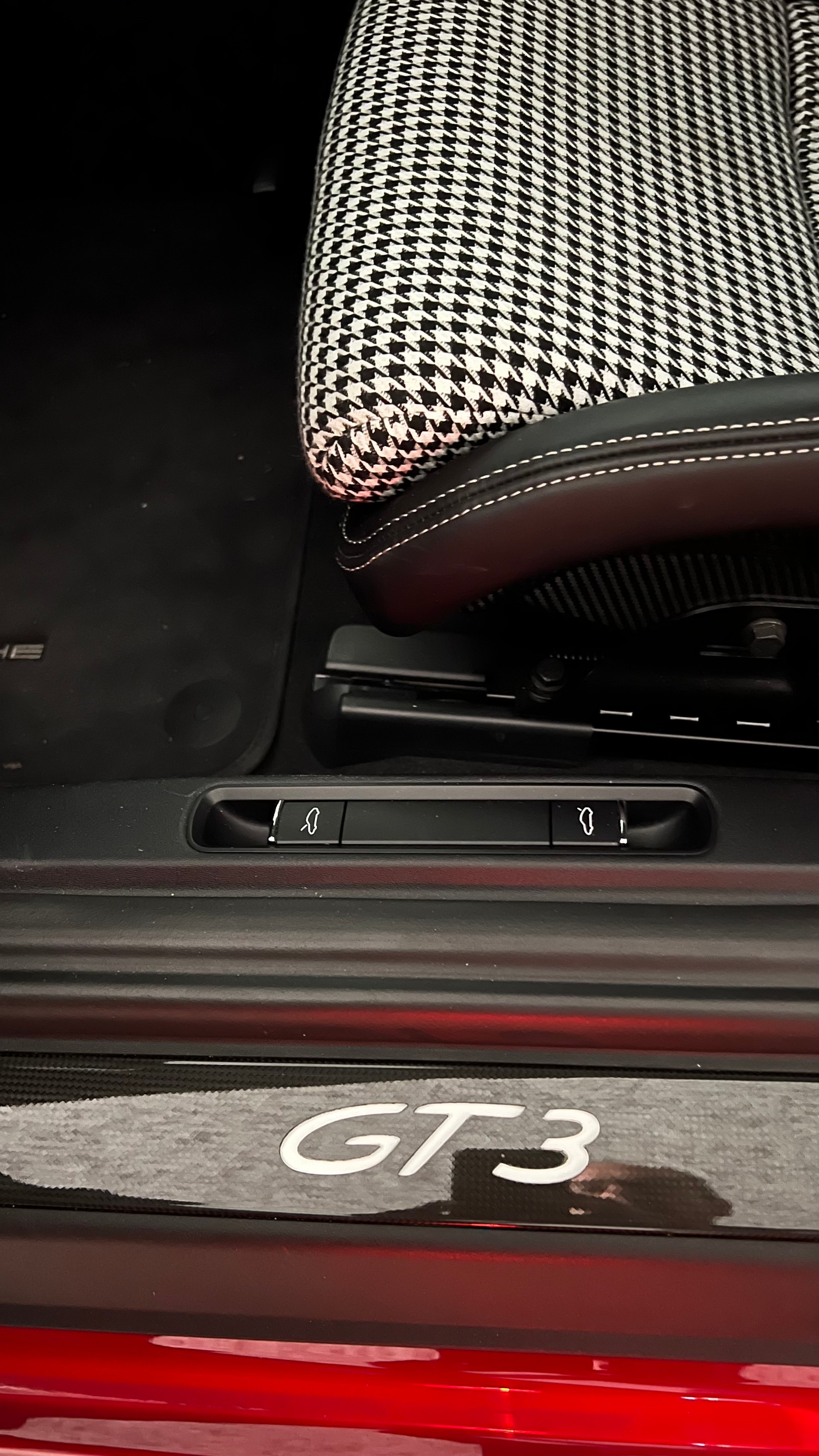 PORSCHE 911 GT3-image-11