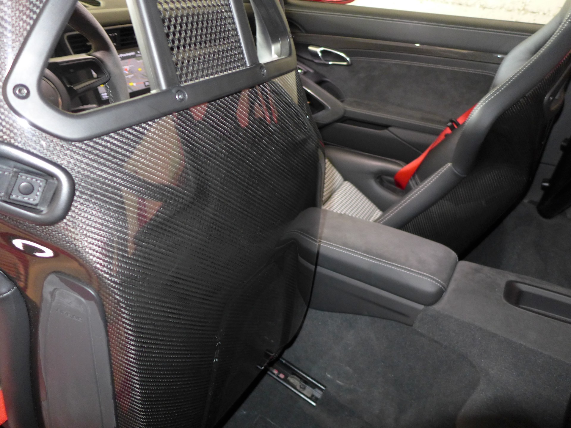 PORSCHE 911 GT3-image-13