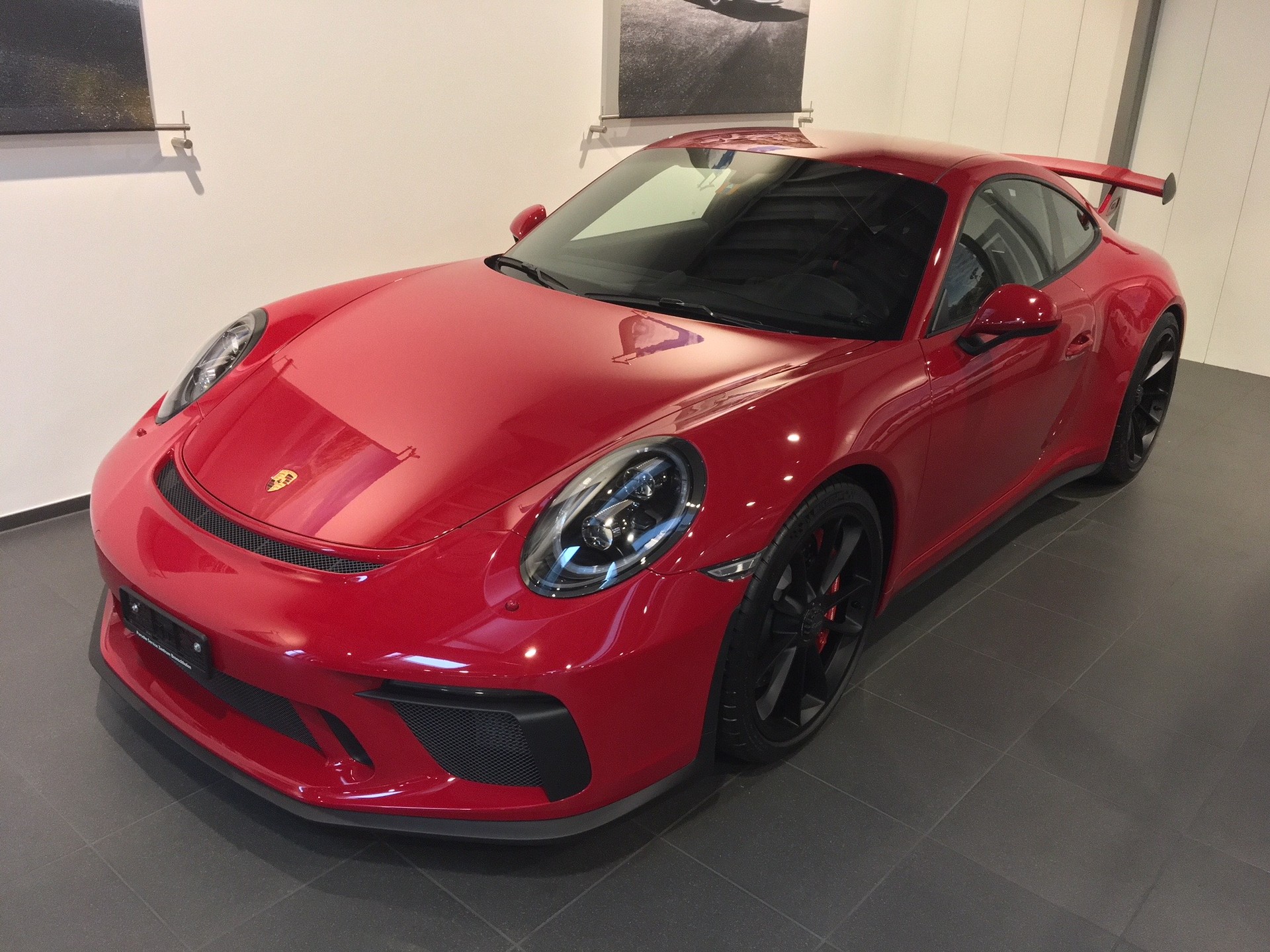 PORSCHE 911 GT3-image-0