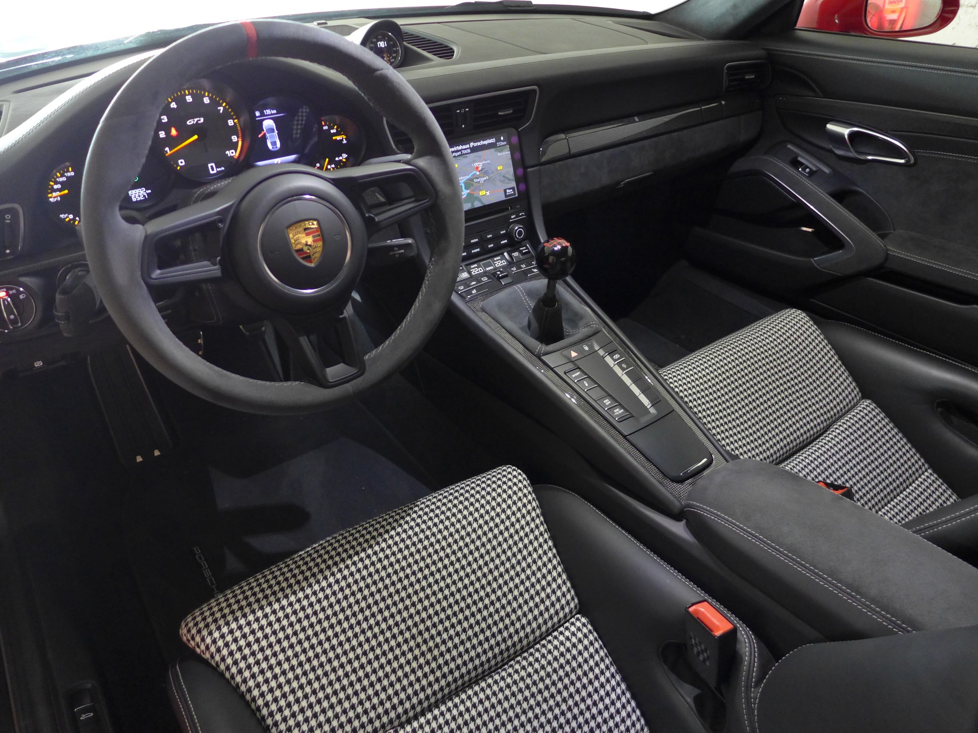 PORSCHE 911 GT3-image-7