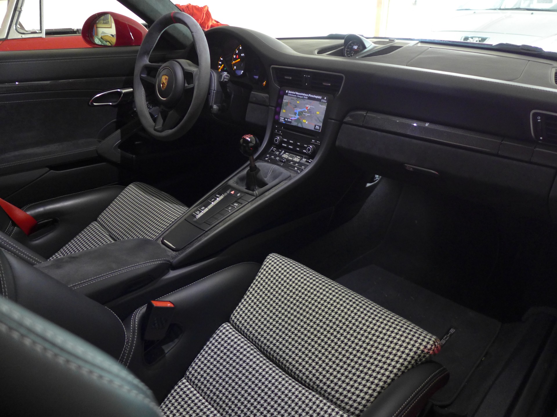 PORSCHE 911 GT3-image-8