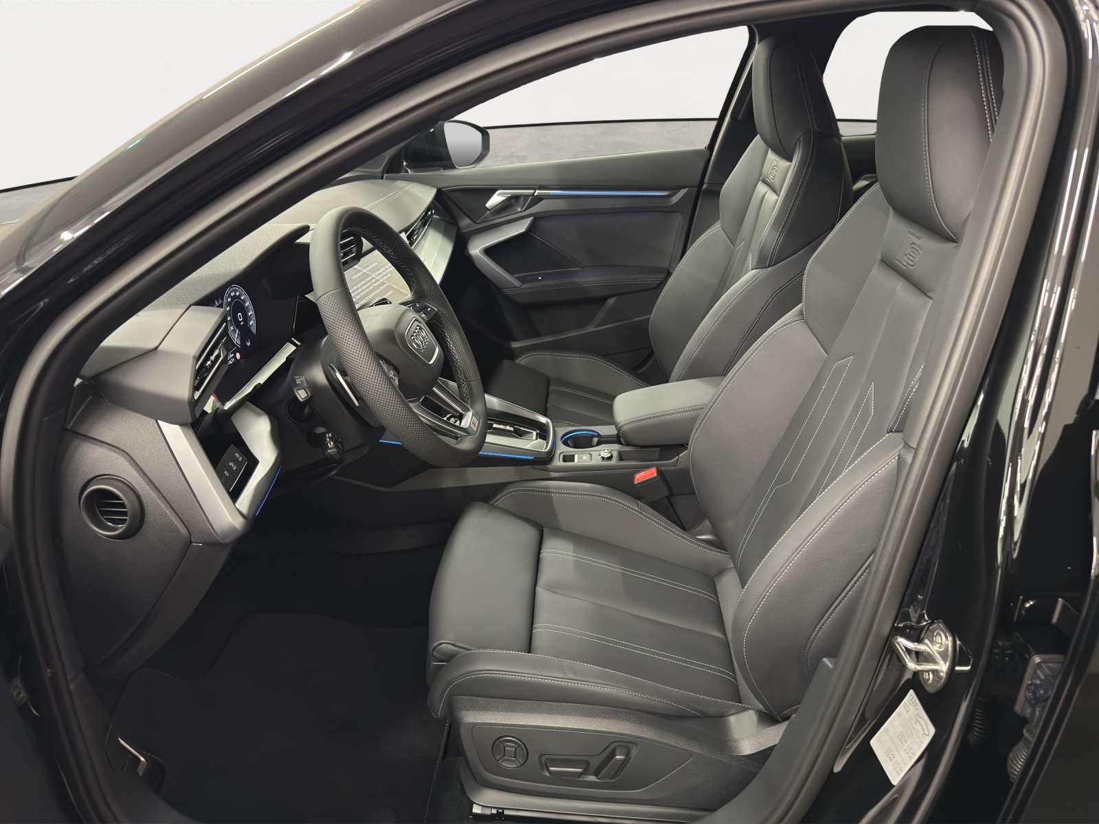 AUDI Audi A3 SB 40 TFSI e S tronic 204PS-image-4