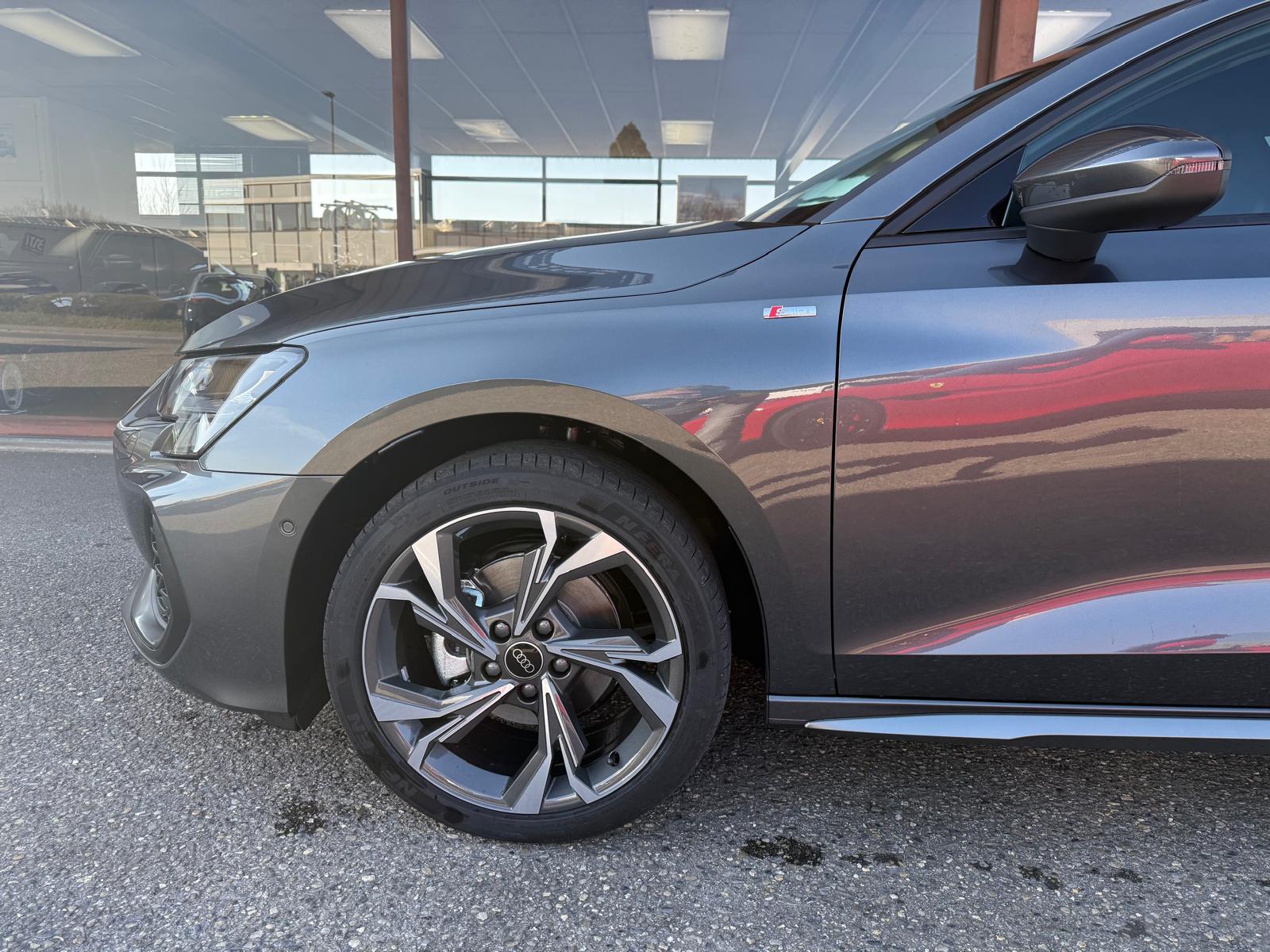 AUDI A3 Sportback 35 TFSI S line S-tronic-image-5