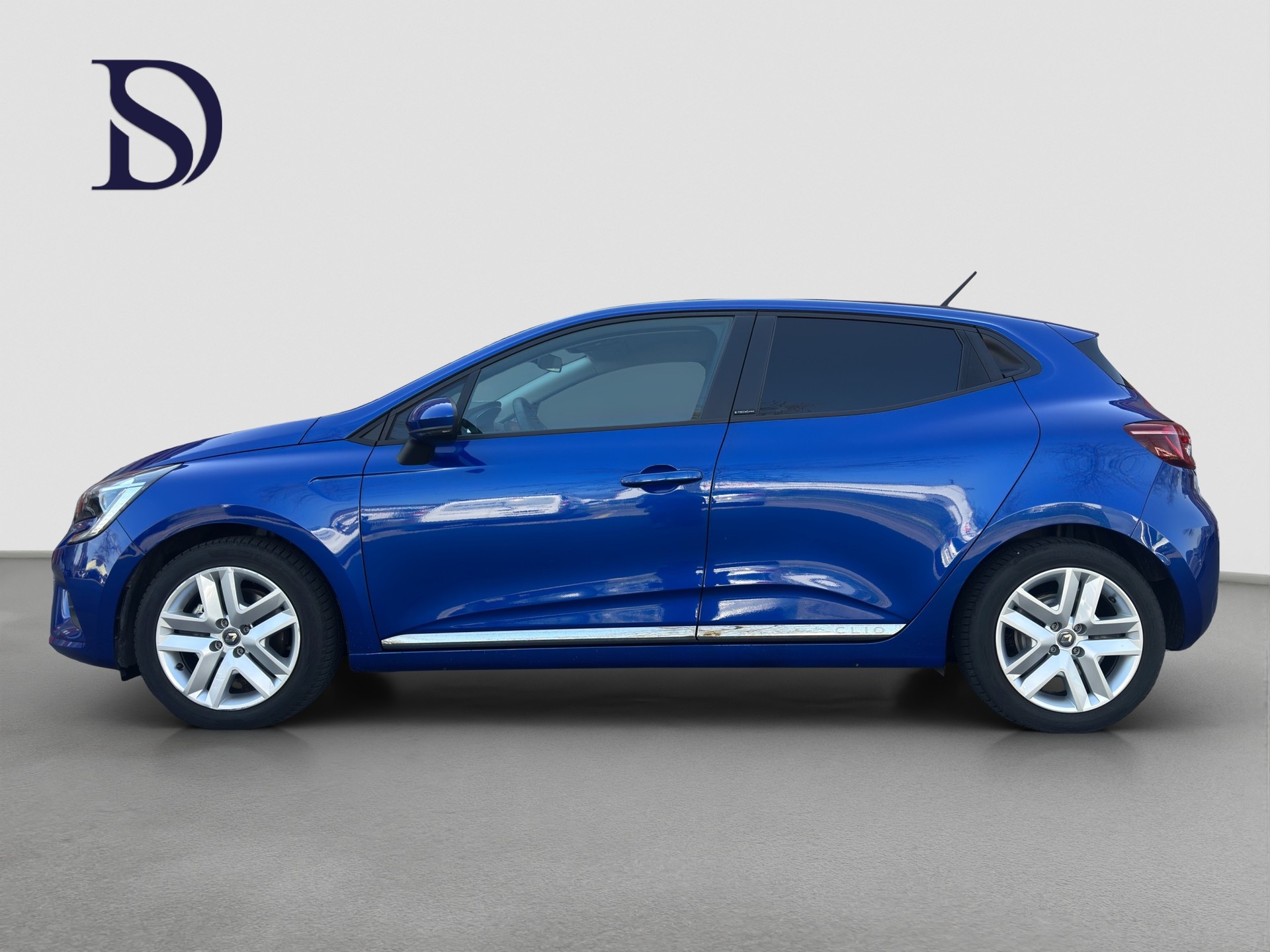 RENAULT Clio 1.6 E-Tech Zen-image-3