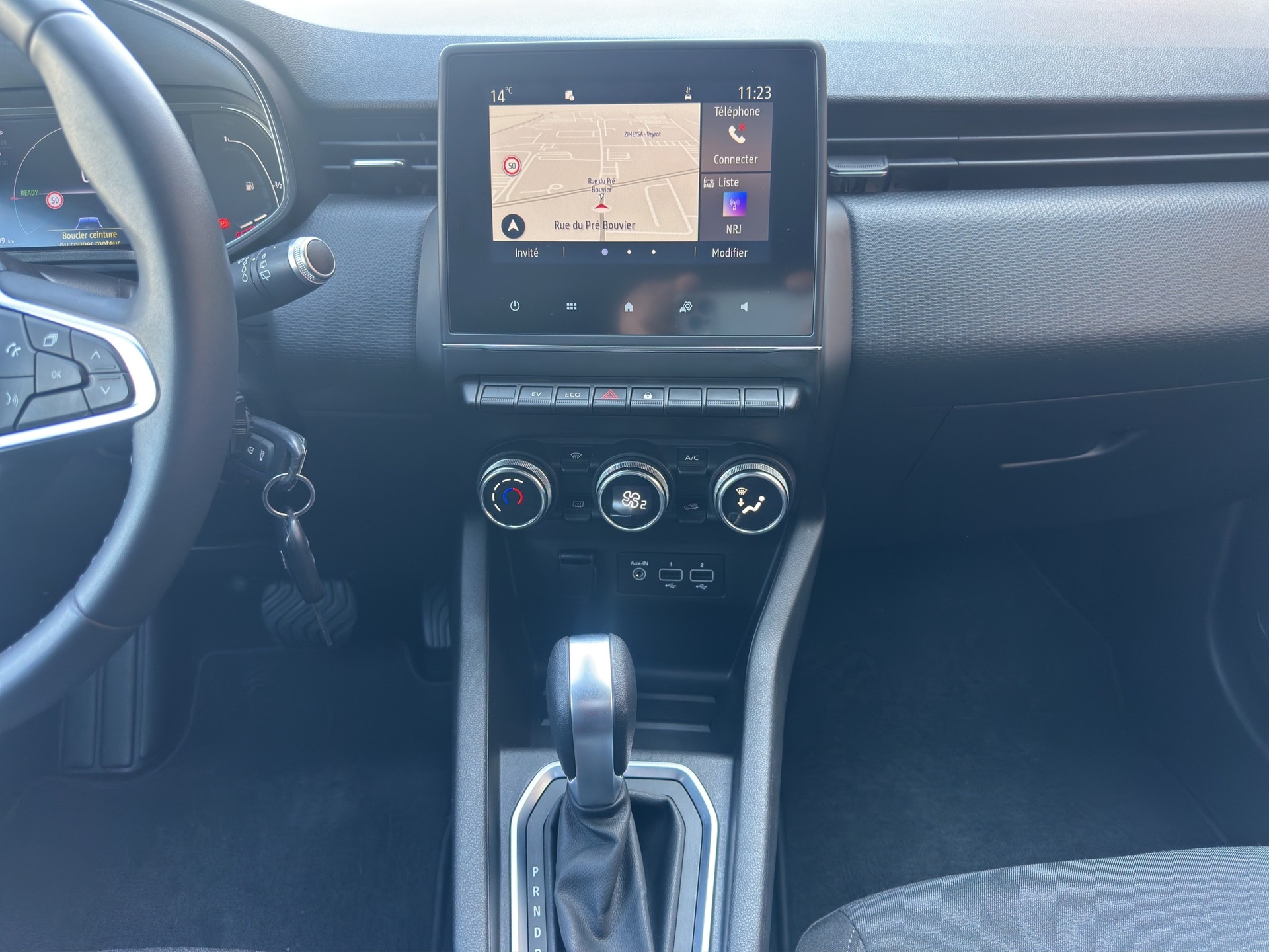 RENAULT Clio 1.6 E-Tech Zen-image-12