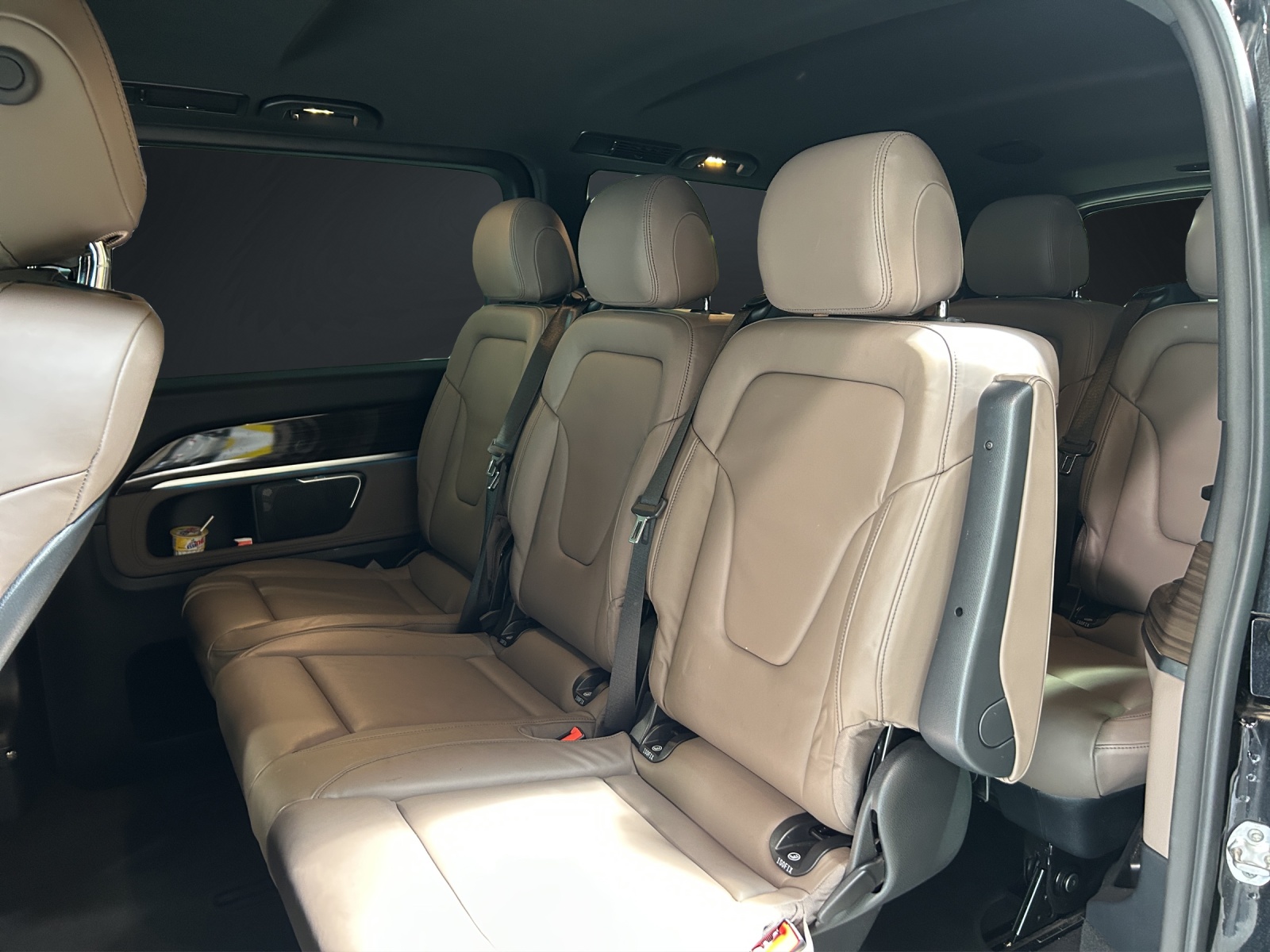 MERCEDES-BENZ V 300 d extralang Swiss Edition 4Matic 9G-Tronic-image-12