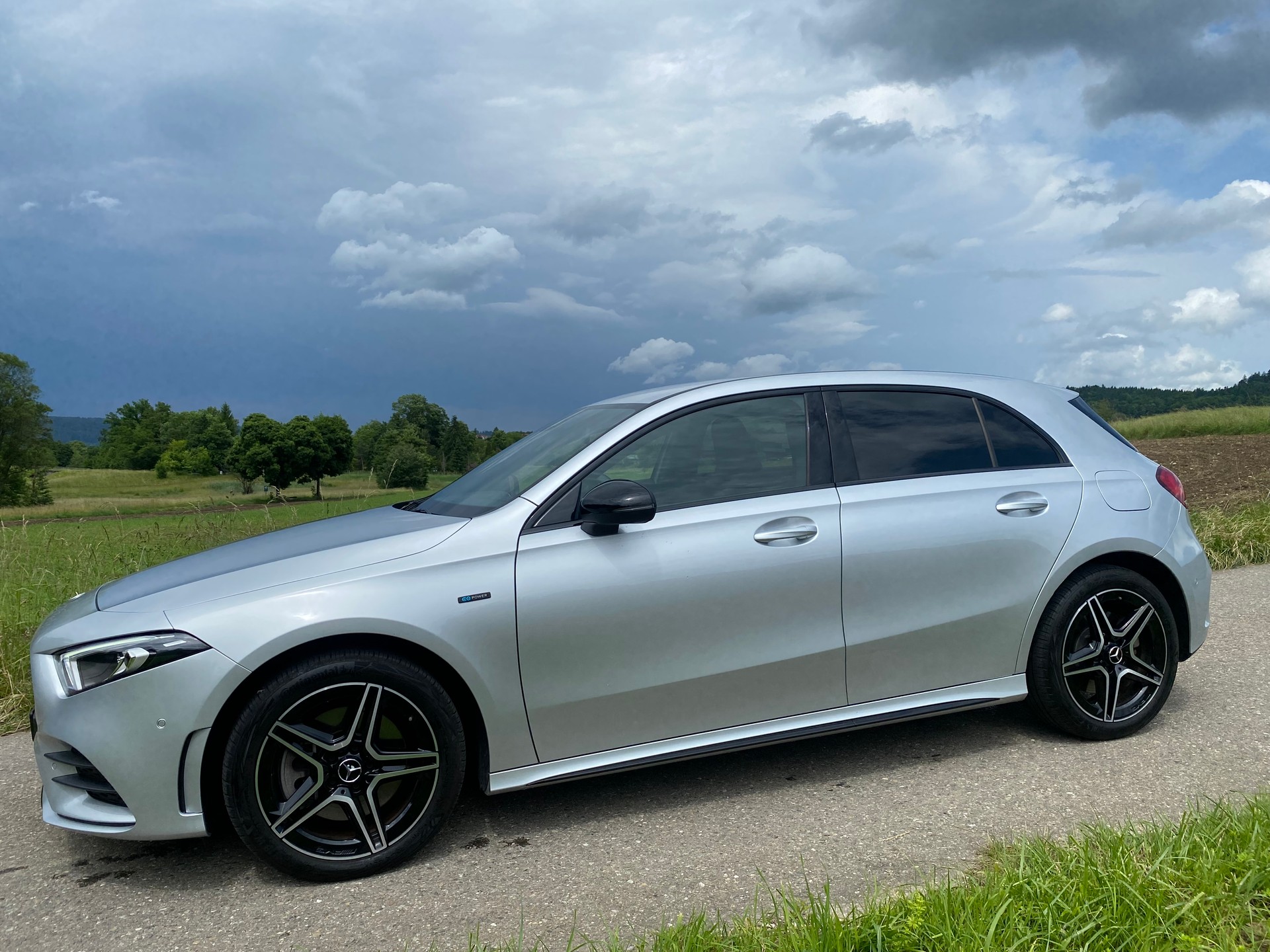 MERCEDES-BENZ A 250e AMG Line 8G-DCT-image-7