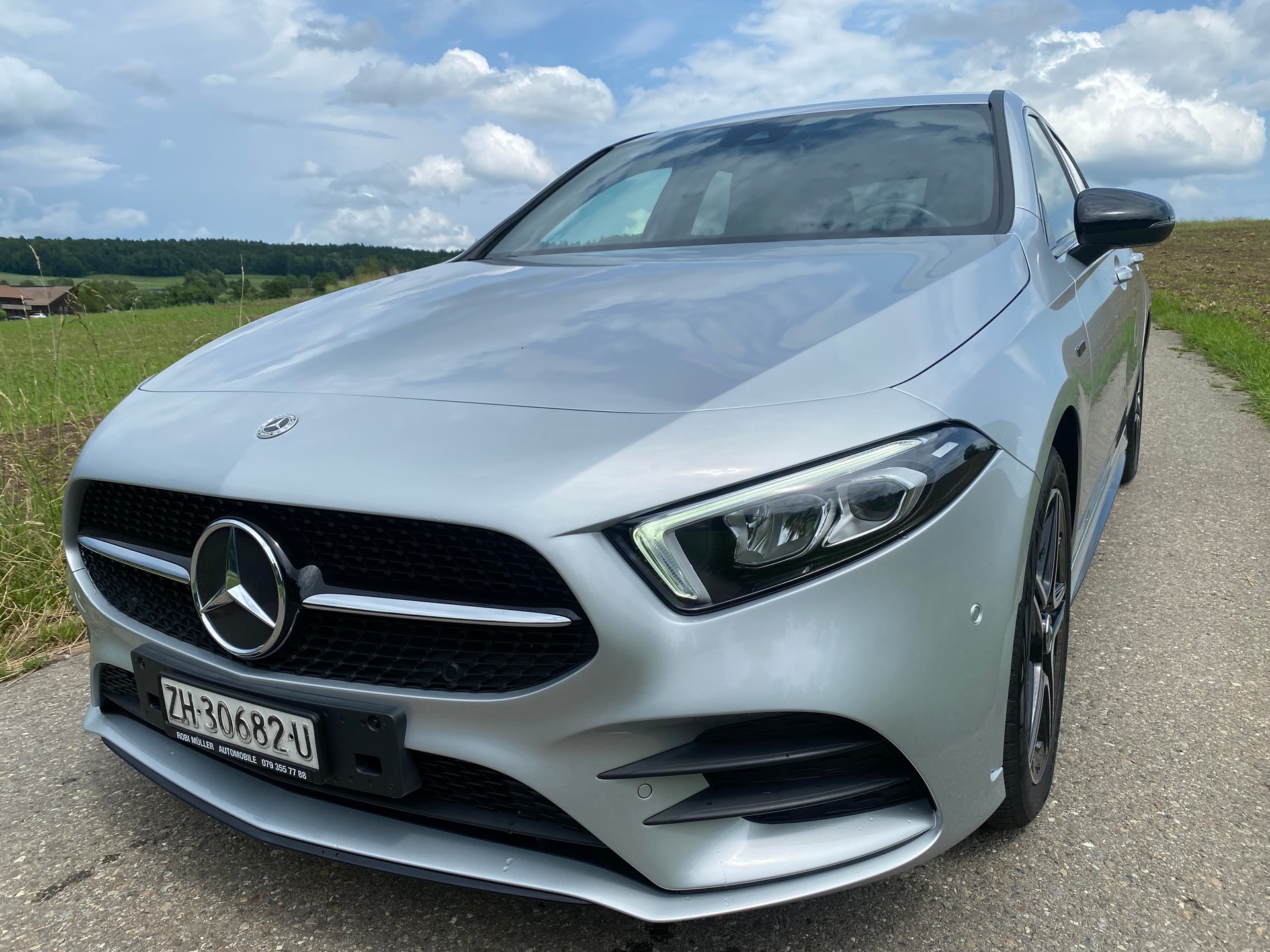 MERCEDES-BENZ A 250e AMG Line 8G-DCT