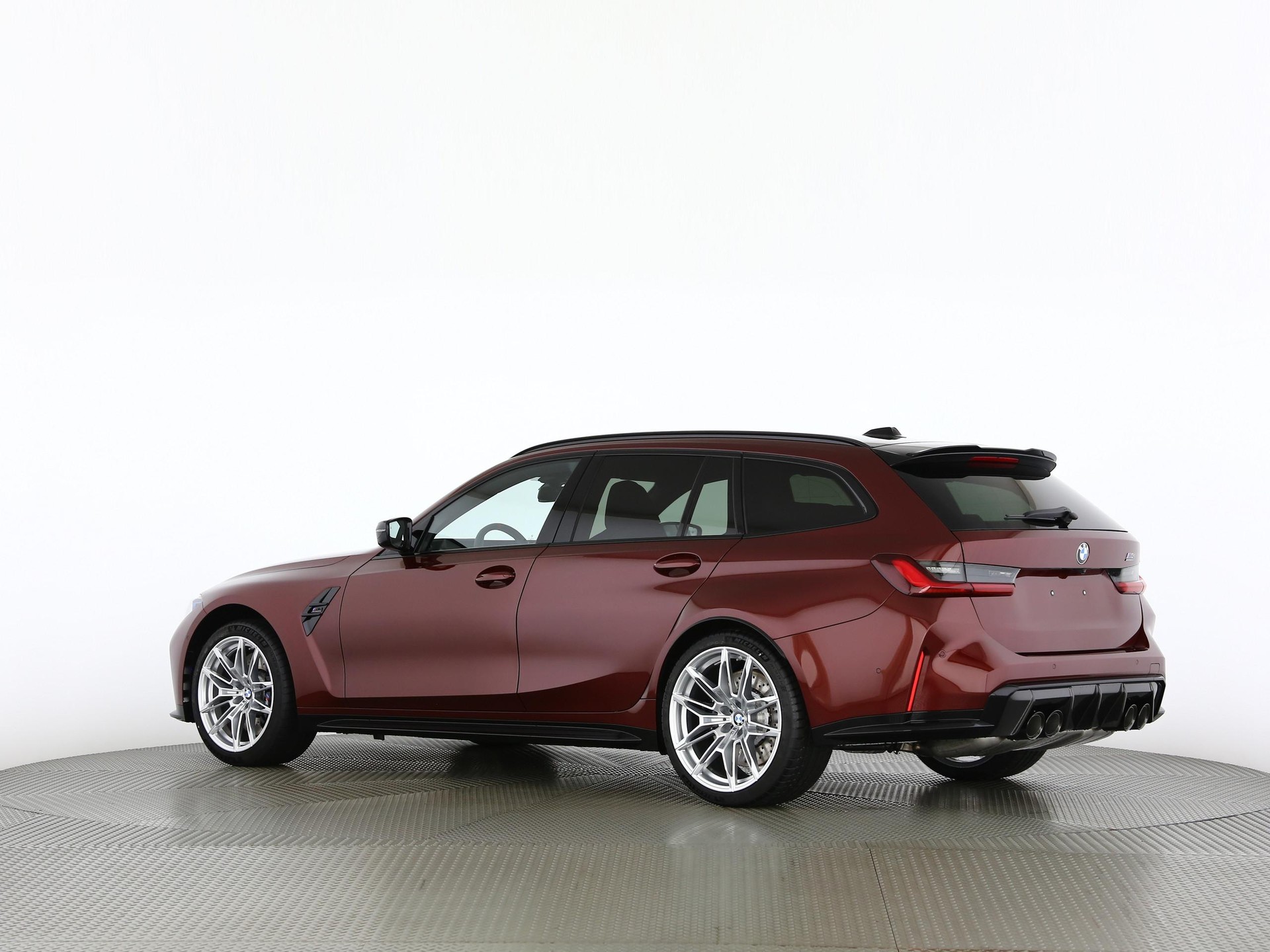 BMW M3 Competition xDrive Touring-image-14