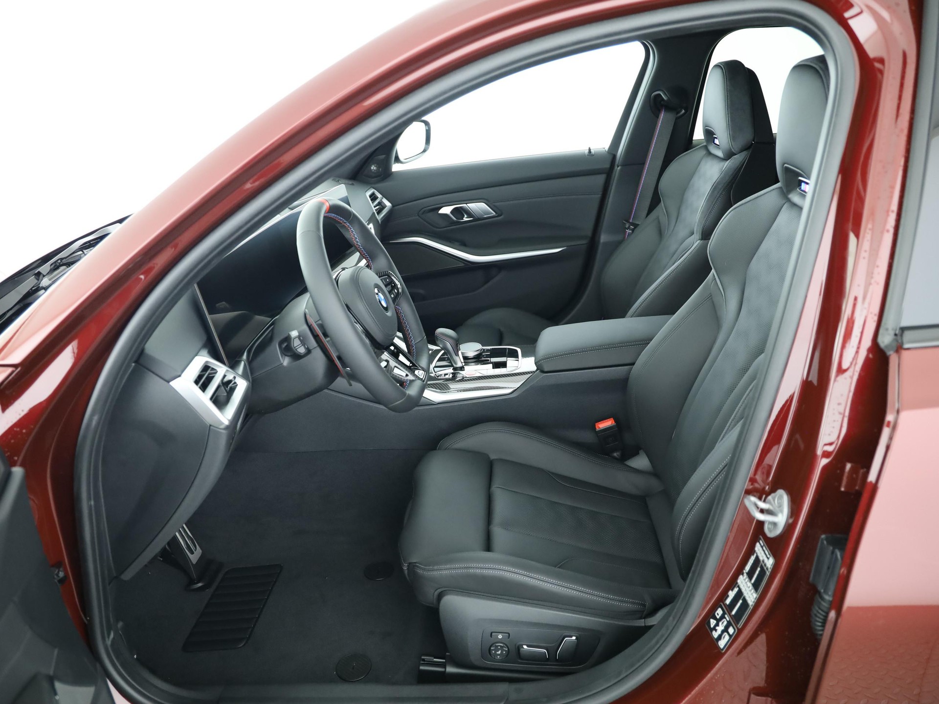 BMW M3 Competition xDrive Touring-image-4