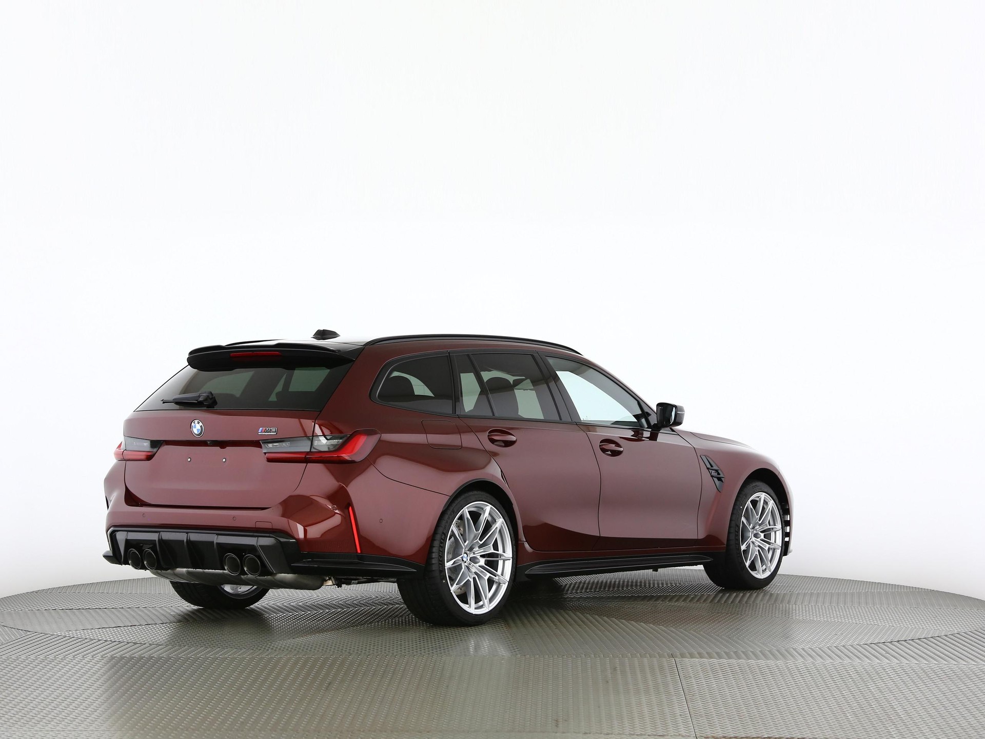 BMW M3 Competition xDrive Touring-image-19