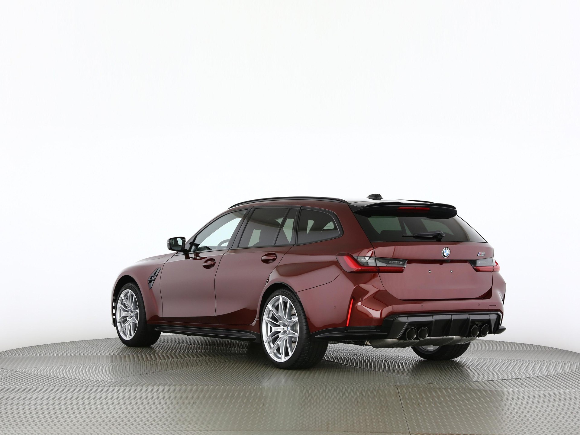 BMW M3 Competition xDrive Touring-image-15