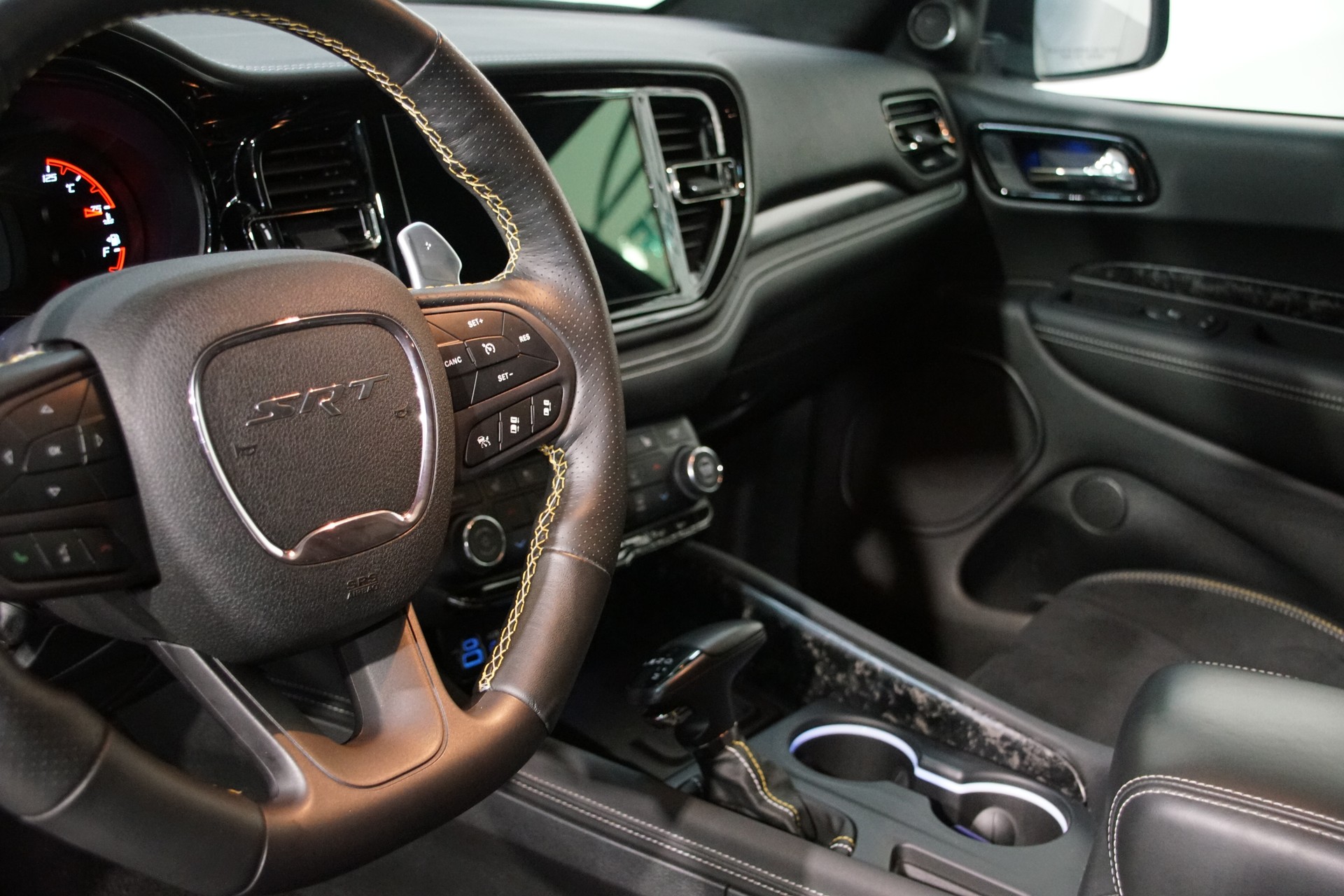 DODGE Durango 392 6.4 V8 HEMI SRT AWD ALCHEMI-image-17