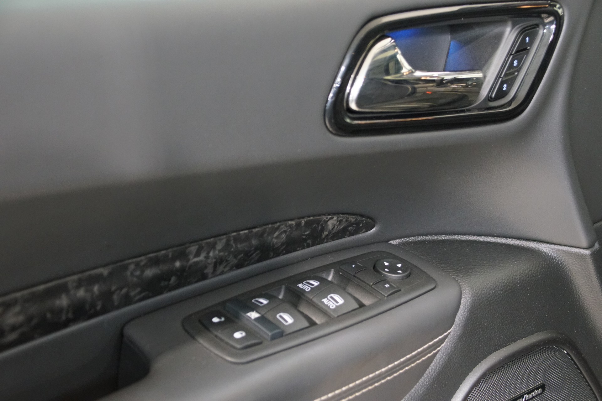 DODGE Durango 392 6.4 V8 HEMI SRT AWD ALCHEMI-image-15