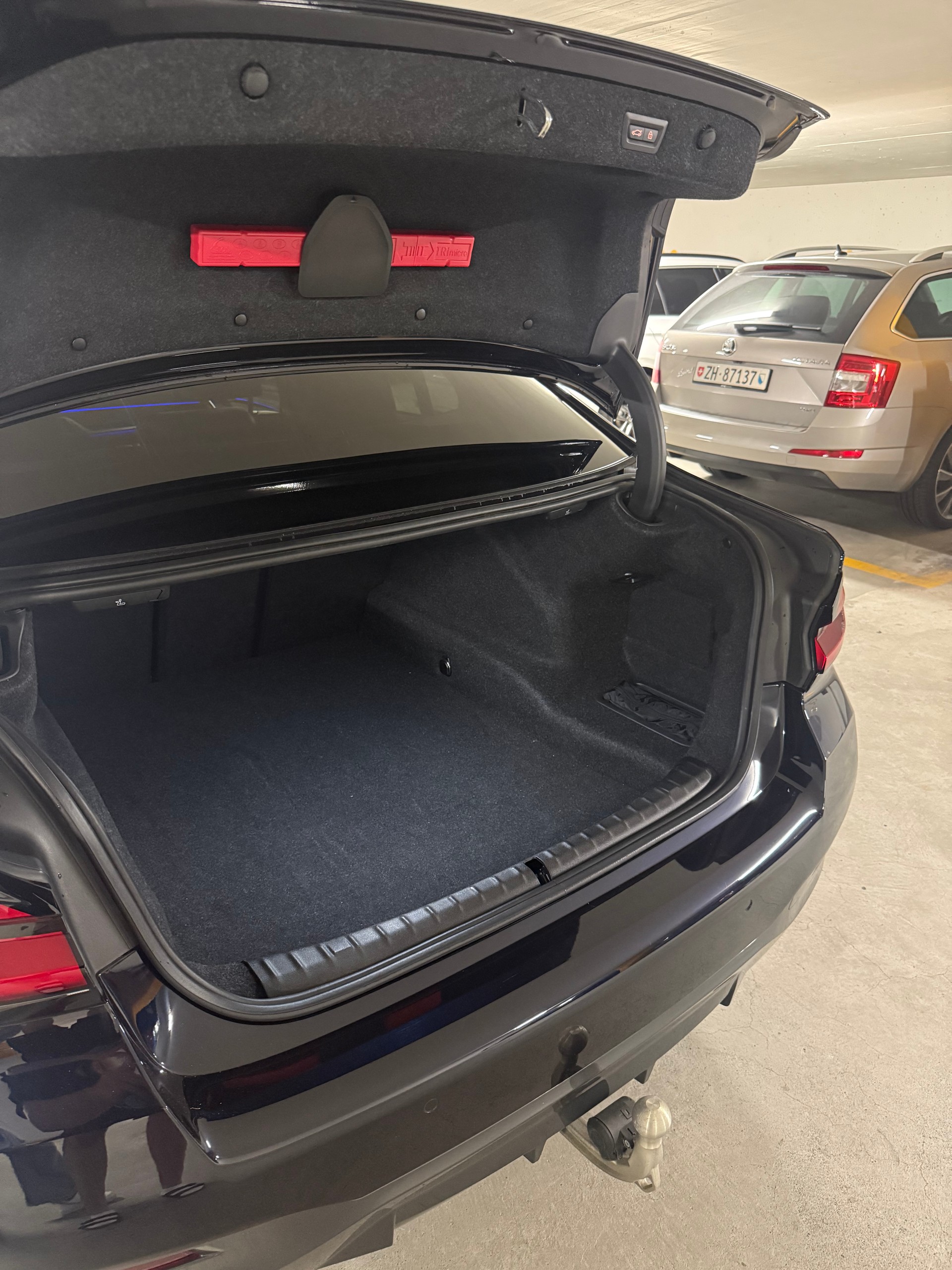 BMW M550i xDrive Steptronic-image-6