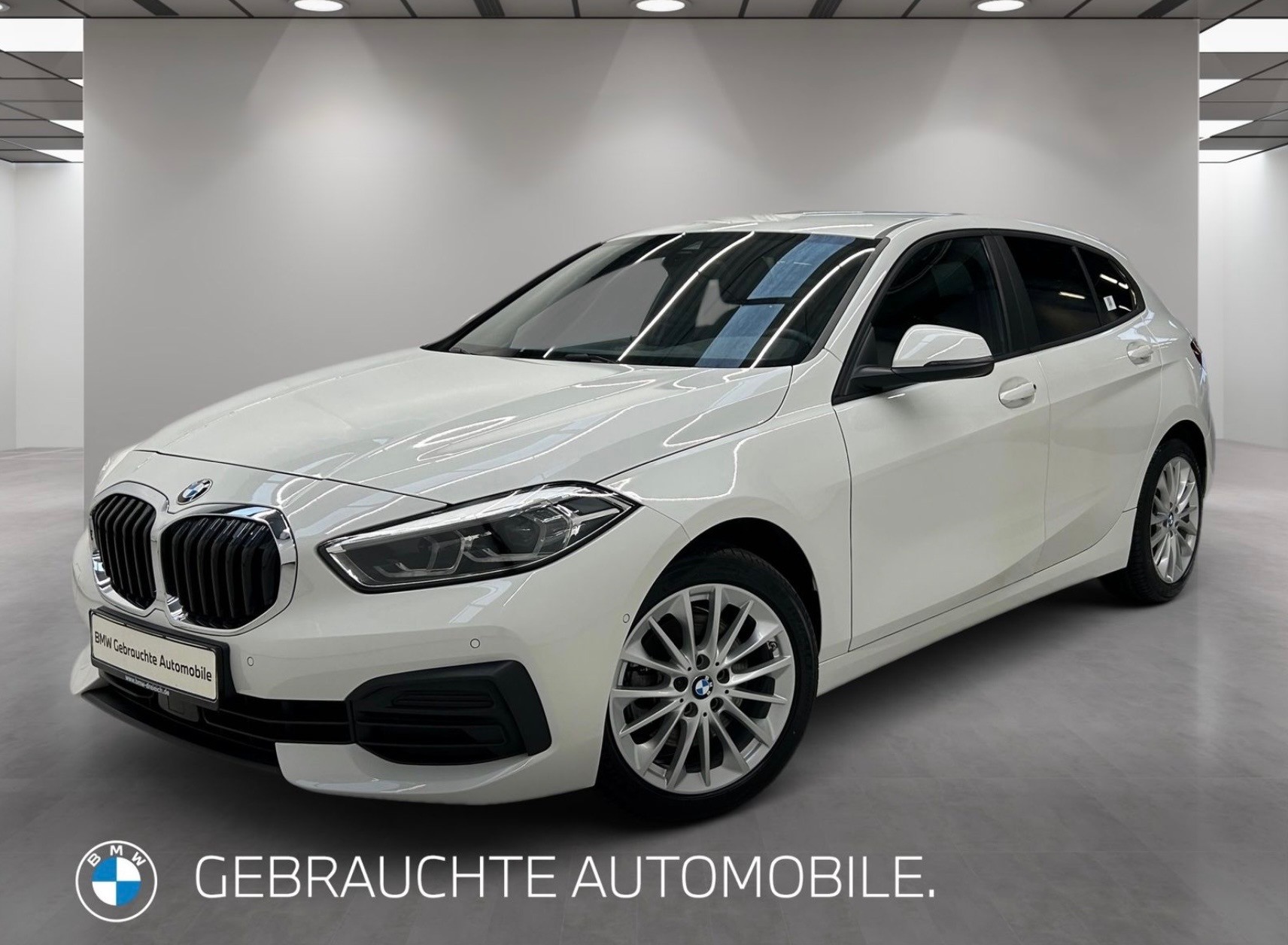BMW BMW 118i-image-0