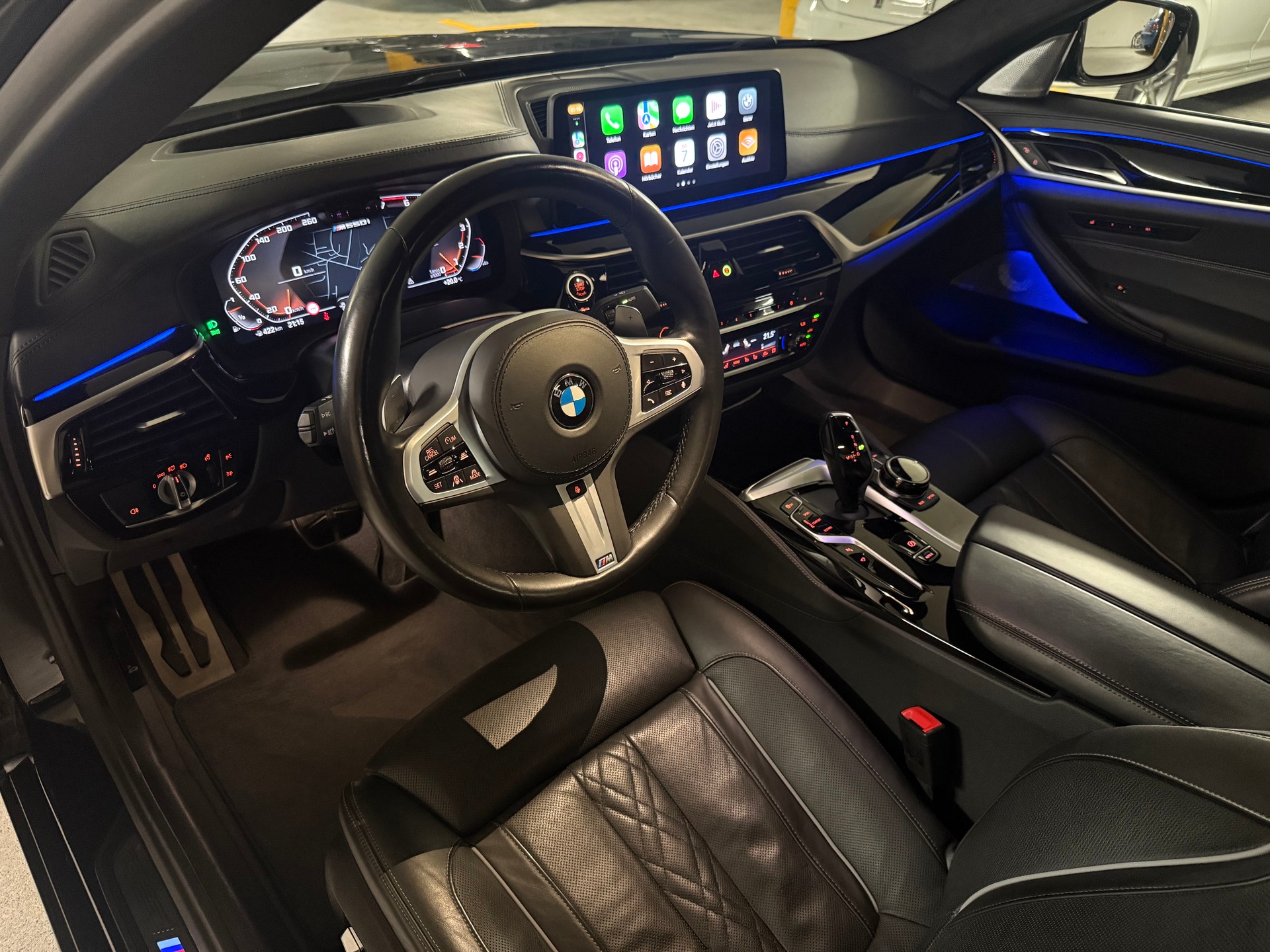 BMW M550i xDrive Steptronic-image-2