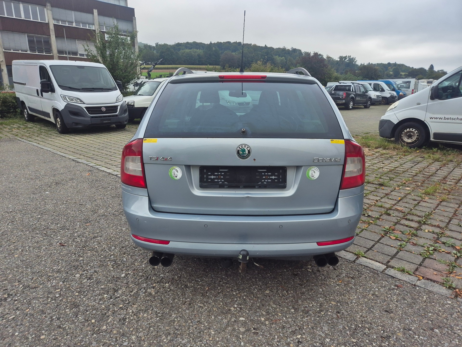 SKODA Octavia Combi 1.8 TSI Adventure 4x4-image-7