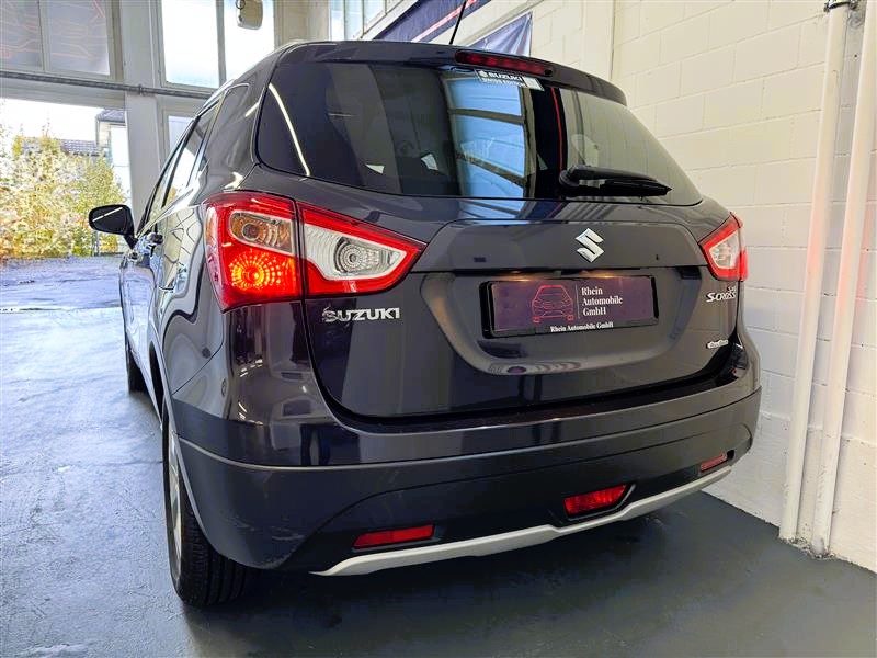SUZUKI SX4 S-Cross 1.6 16V Compact Top 4WD CVT7-image-3
