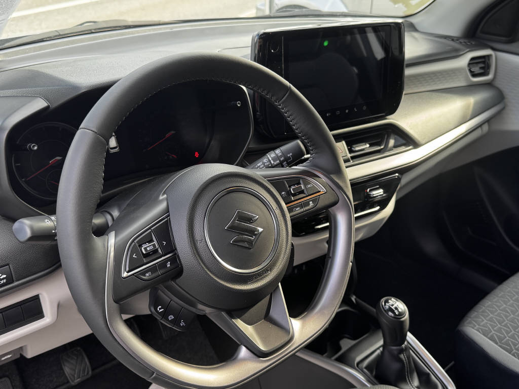 SUZUKI Swift 1.2 Compact Top Hybrid 4x4-image-9