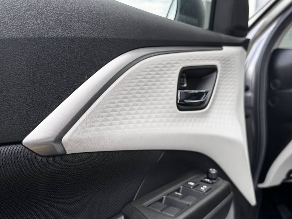 SUZUKI Swift 1.2 Compact Top Hybrid 4x4-image-15