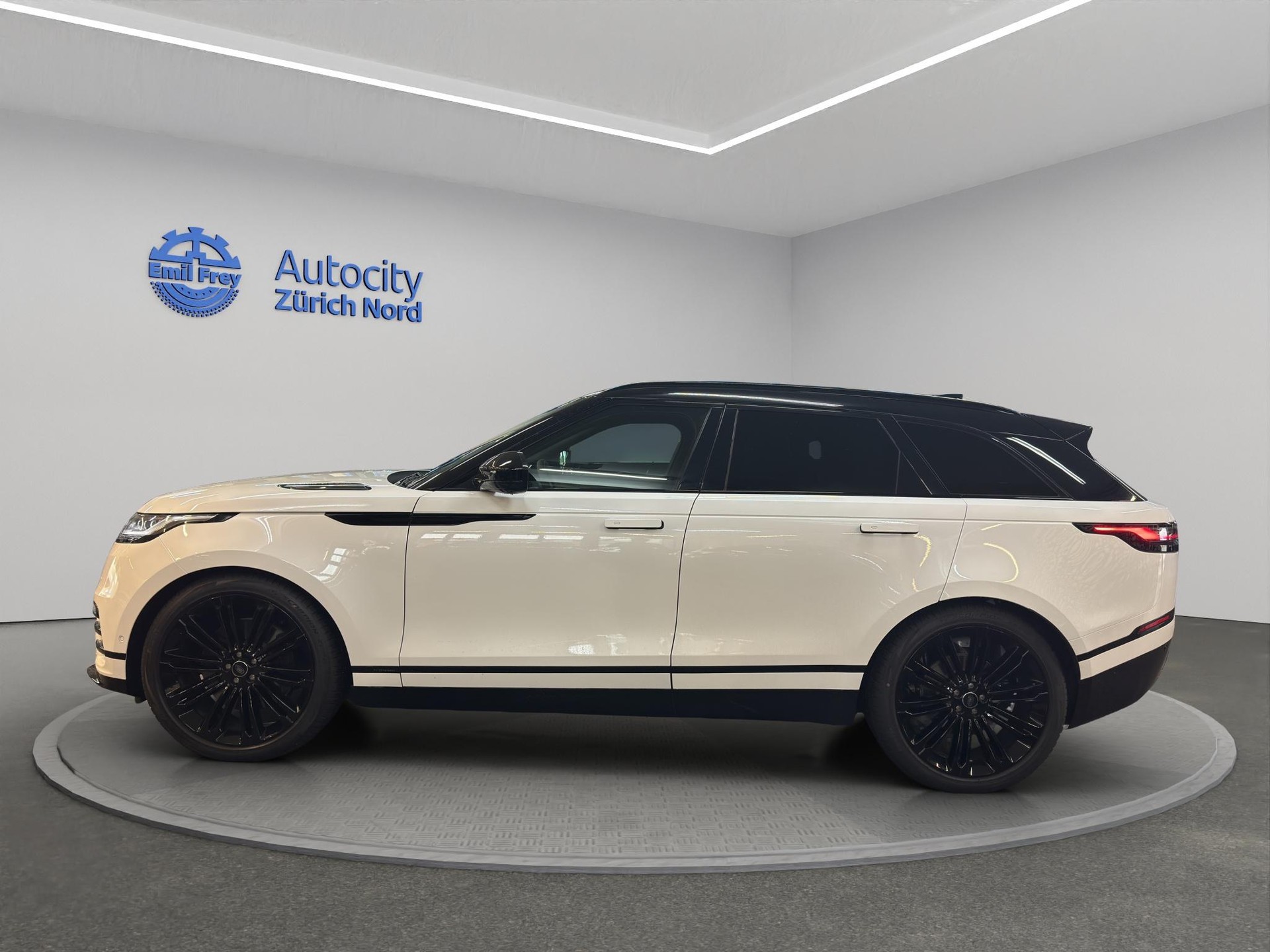 LAND ROVER Range Rover Velar 3.0 I6 Autobiography-image-5