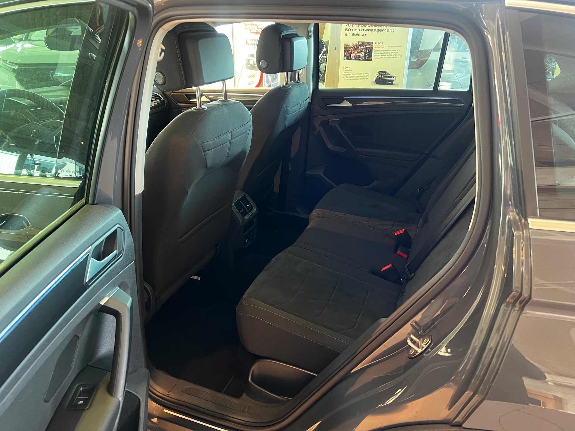 VW Tiguan 2.0TSI Life 4M-image-6