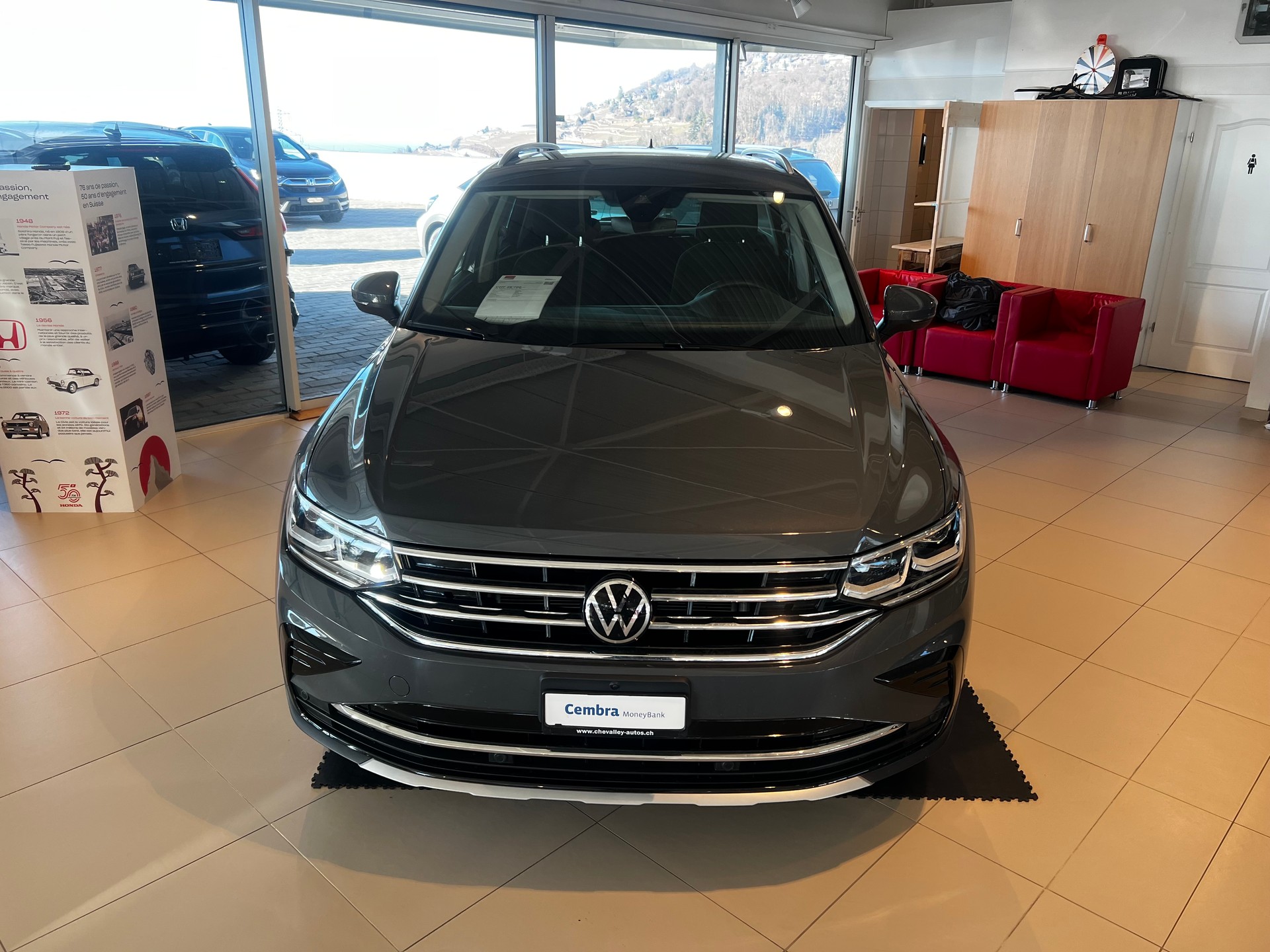 VW Tiguan 2.0TSI Life 4M-image-13