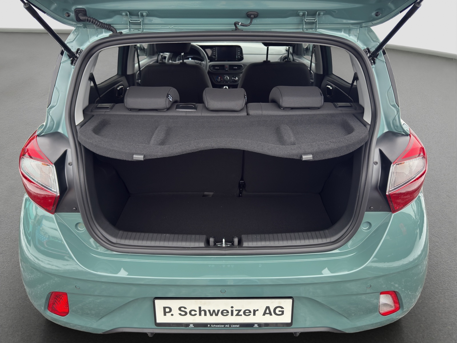 HYUNDAI i10 1.2 Amplia Aut.-image-13