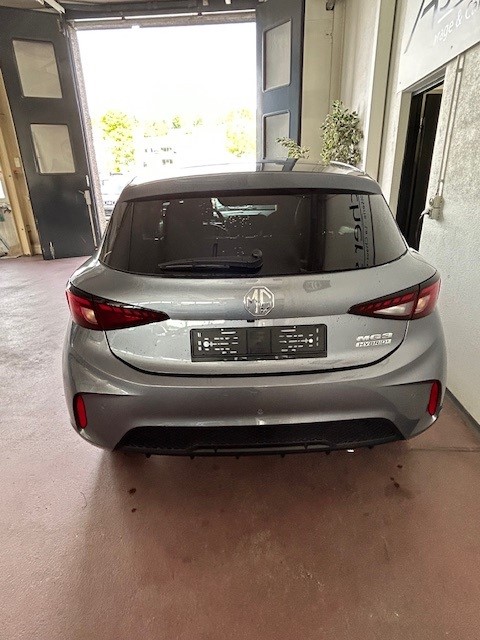 MG 3 1.5 Hybrid Luxury Aut.-image-3