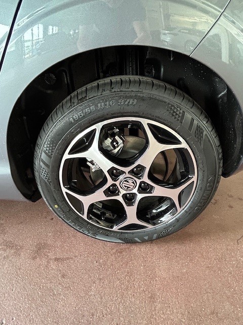 MG 3 1.5 Hybrid Luxury Aut.-image-5