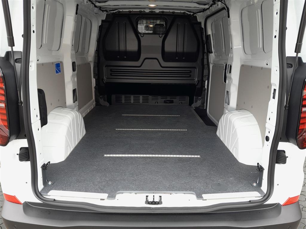VW Transporter 2.0 TDI Automat-image-11