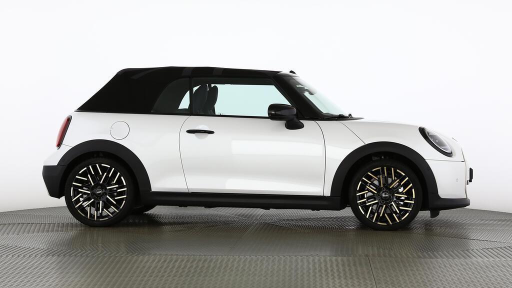 MINI Cooper S Cabrio-image-1