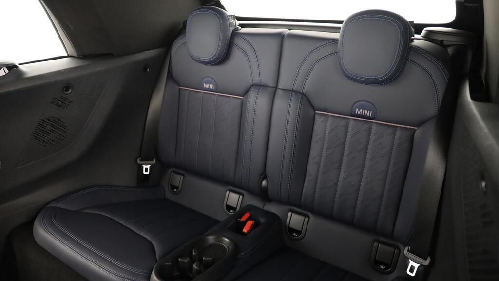 MINI Cooper S Cabrio-image-19