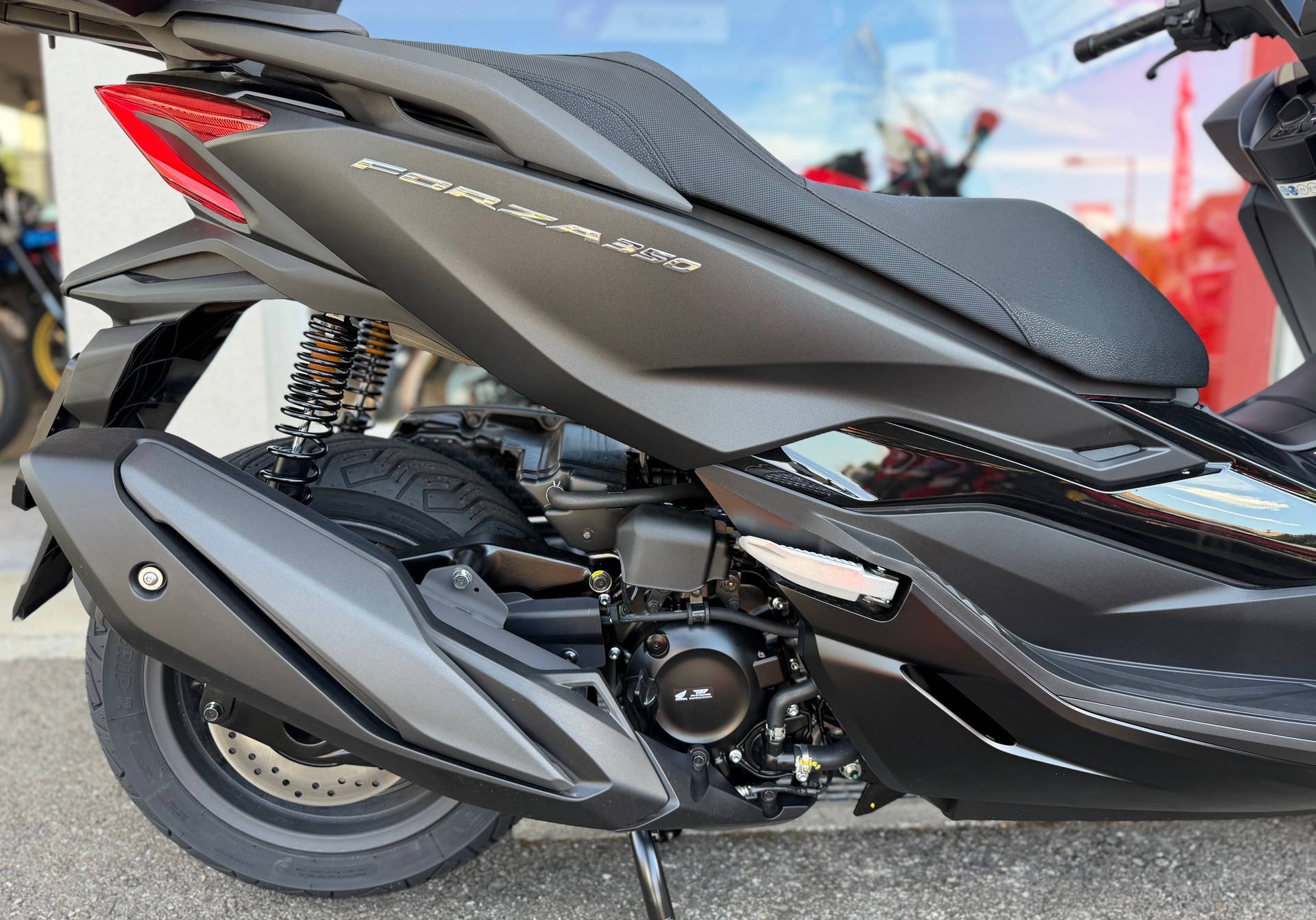 HONDA Forza 350 Smart Top Box 2026-image-6