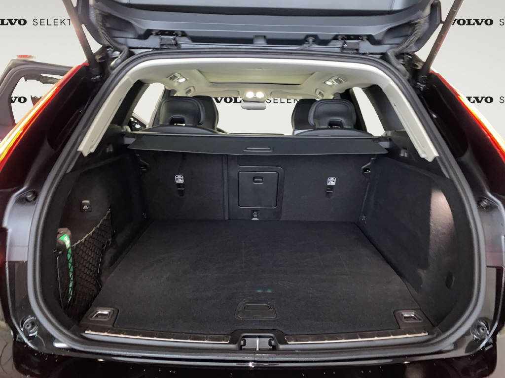 VOLVO XC60 2.0 T6 TE Plus Dark eAWD-image-13