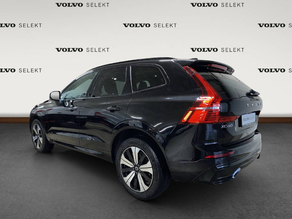 VOLVO XC60 2.0 T6 TE Plus Dark eAWD-image-2