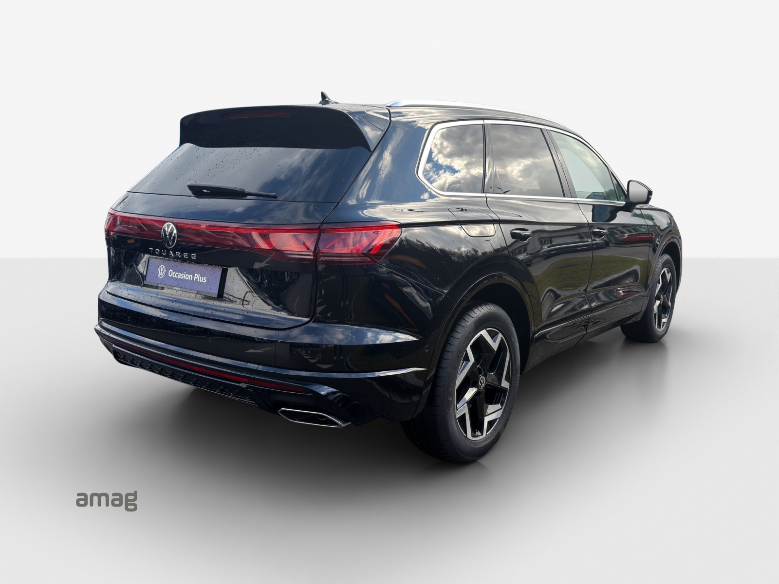 VW Touareg 3.0 TDI R-Line Tiptronic-image-4